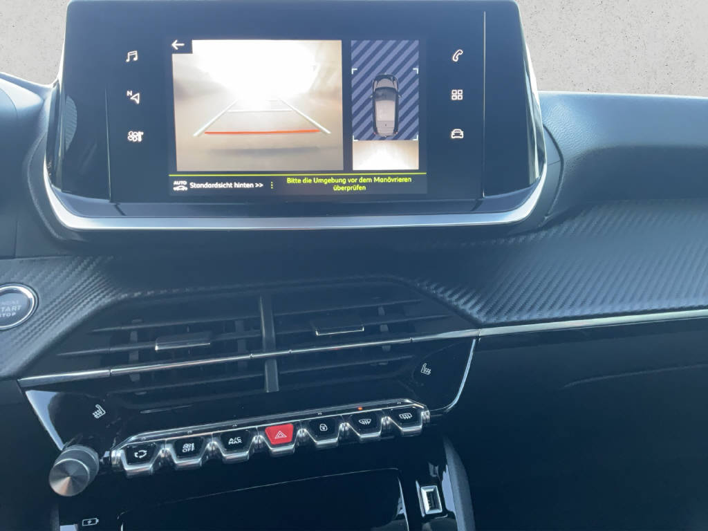 PEUGEOT 208 1.2 PureTech 100 Allure-image-12