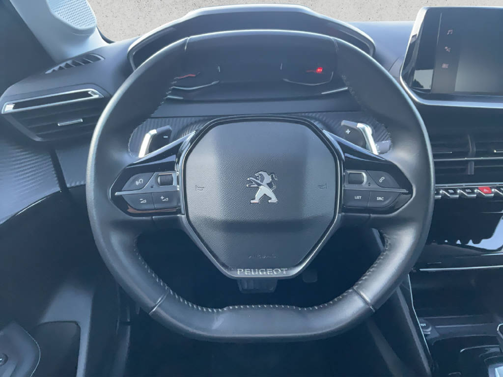 PEUGEOT 208 1.2 PureTech 100 Allure-image-9