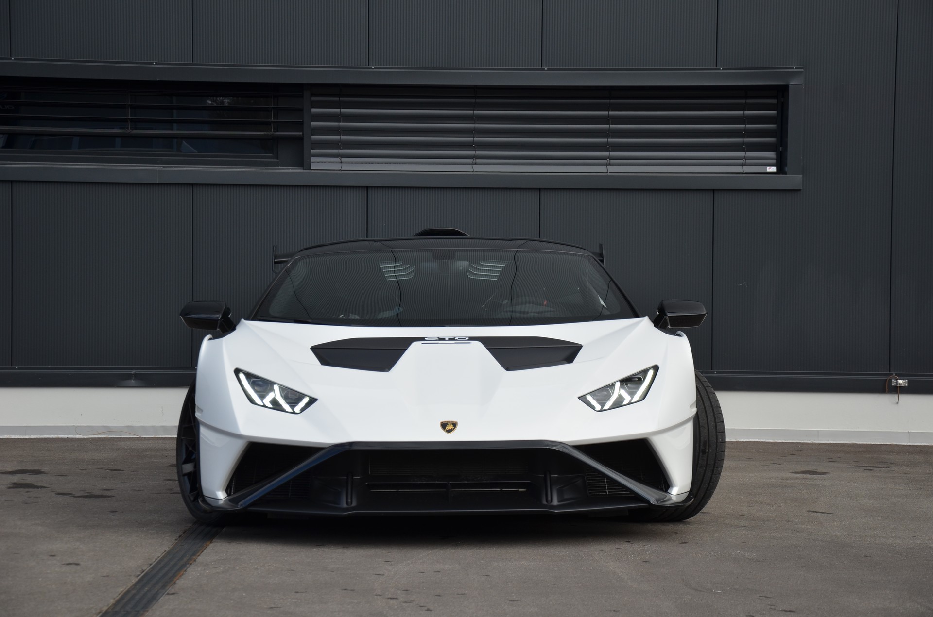 LAMBORGHINI Huracan STO Coupé DCT RWD-image-6