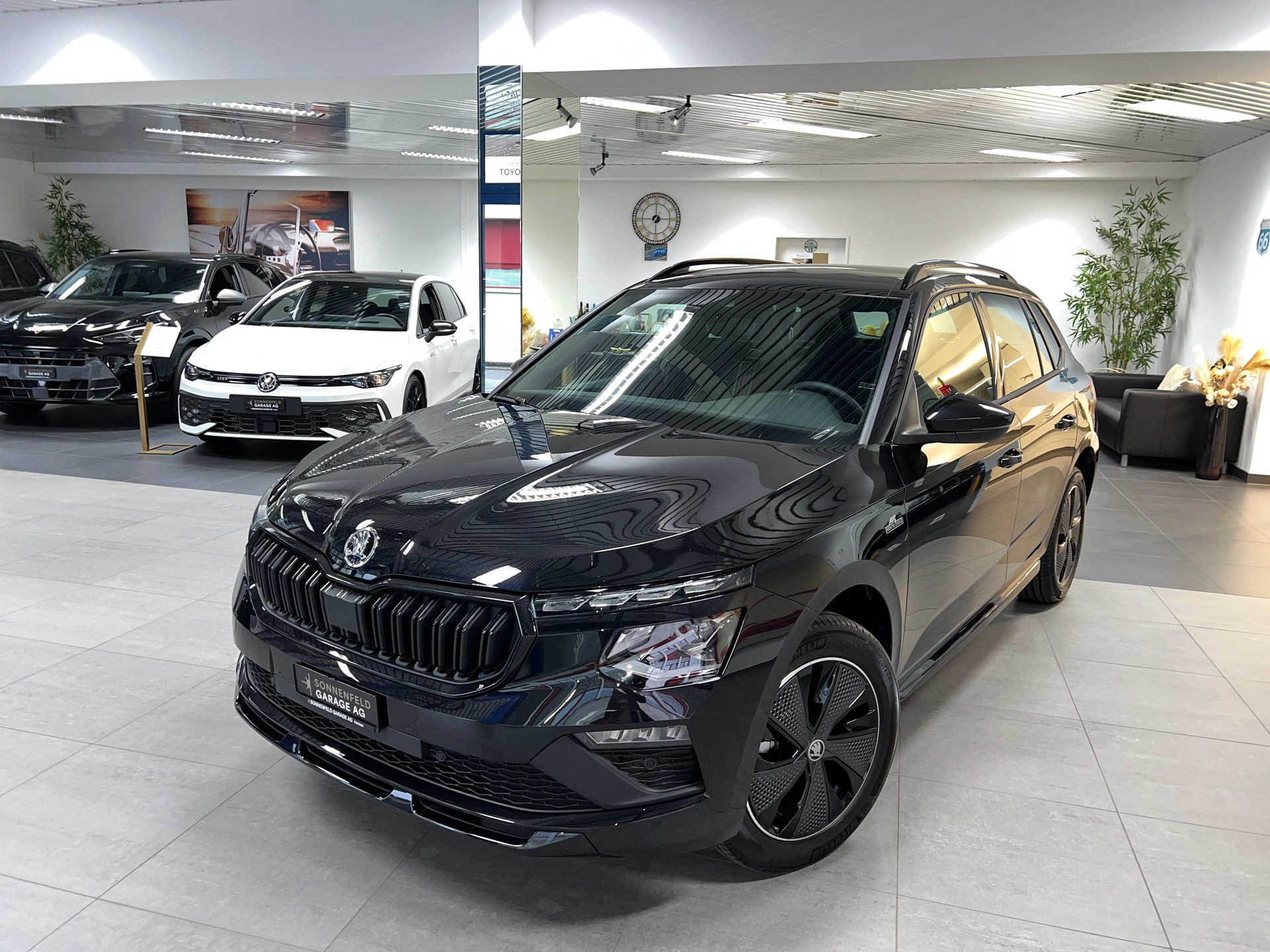 SKODA Kamiq 1.5 TSI Monte Carlo DSG Panoramadach / Lenkradheizung / Rückfahrkamera / Matrix-LED Scheinwerfer-image-2