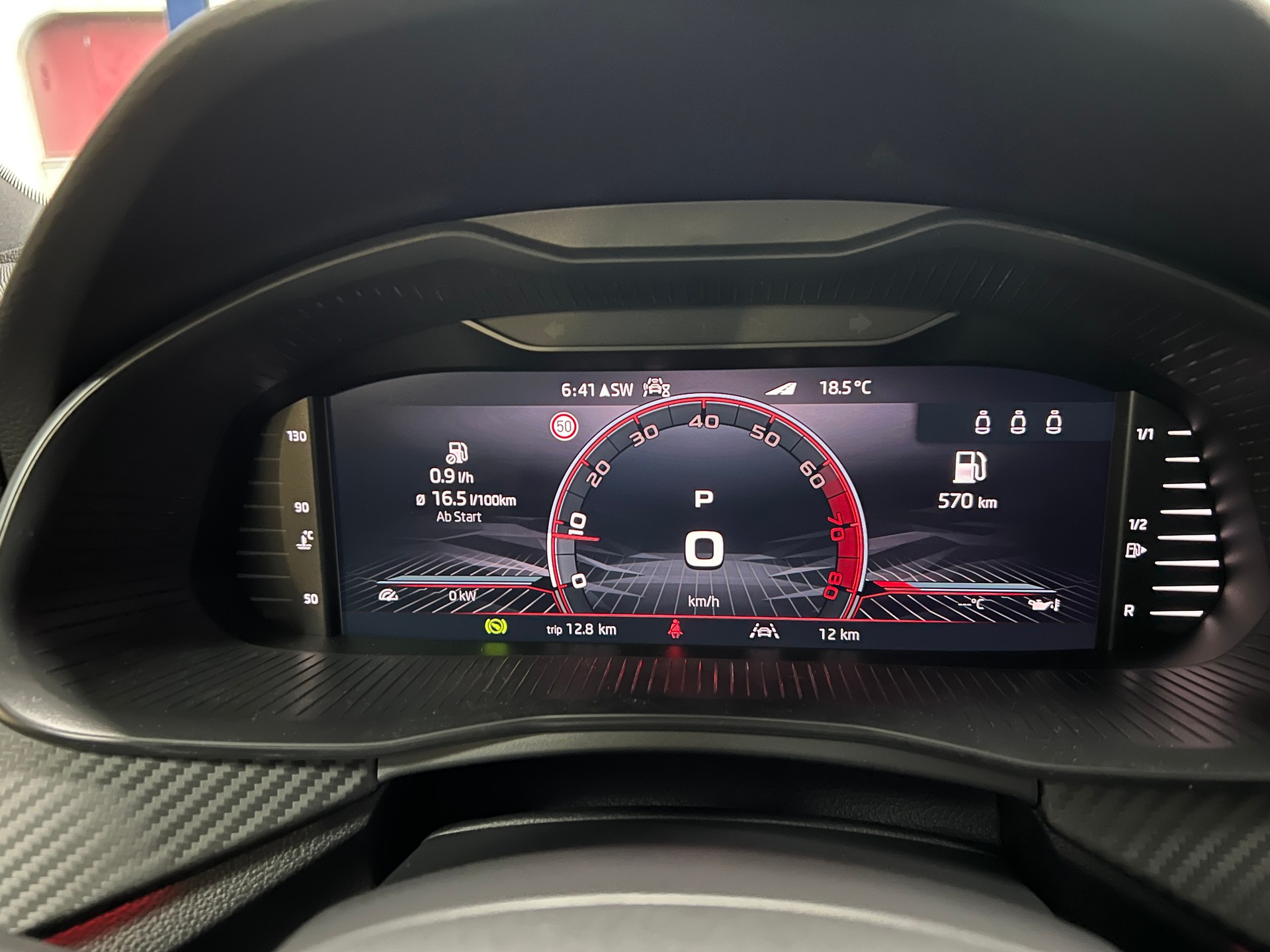 SKODA Kamiq 1.5 TSI Monte Carlo DSG Panoramadach / Lenkradheizung / Rückfahrkamera / Matrix-LED Scheinwerfer-image-17