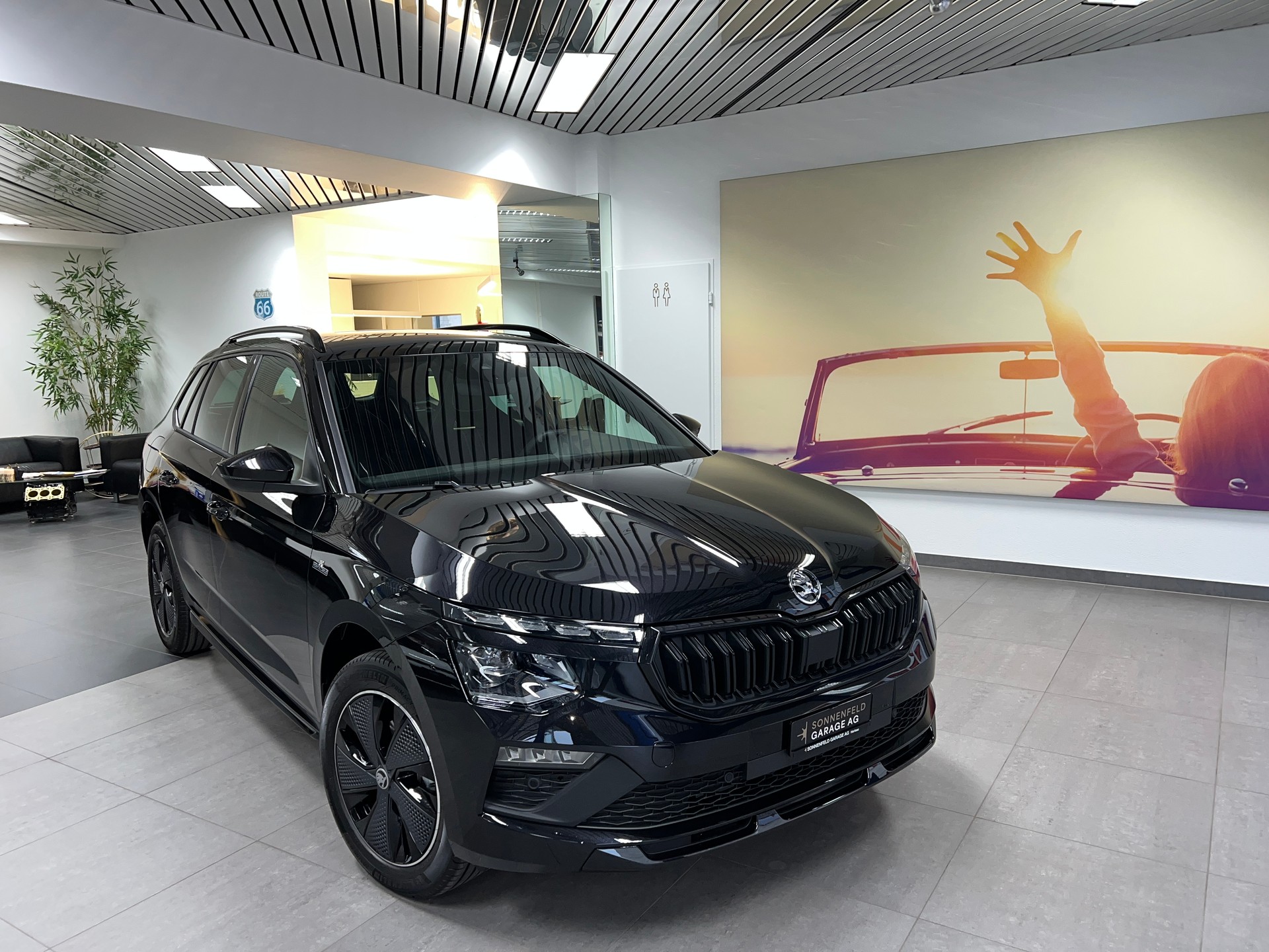 SKODA Kamiq 1.5 TSI Monte Carlo DSG Panoramadach / Lenkradheizung / Rückfahrkamera / Matrix-LED Scheinwerfer-image-0