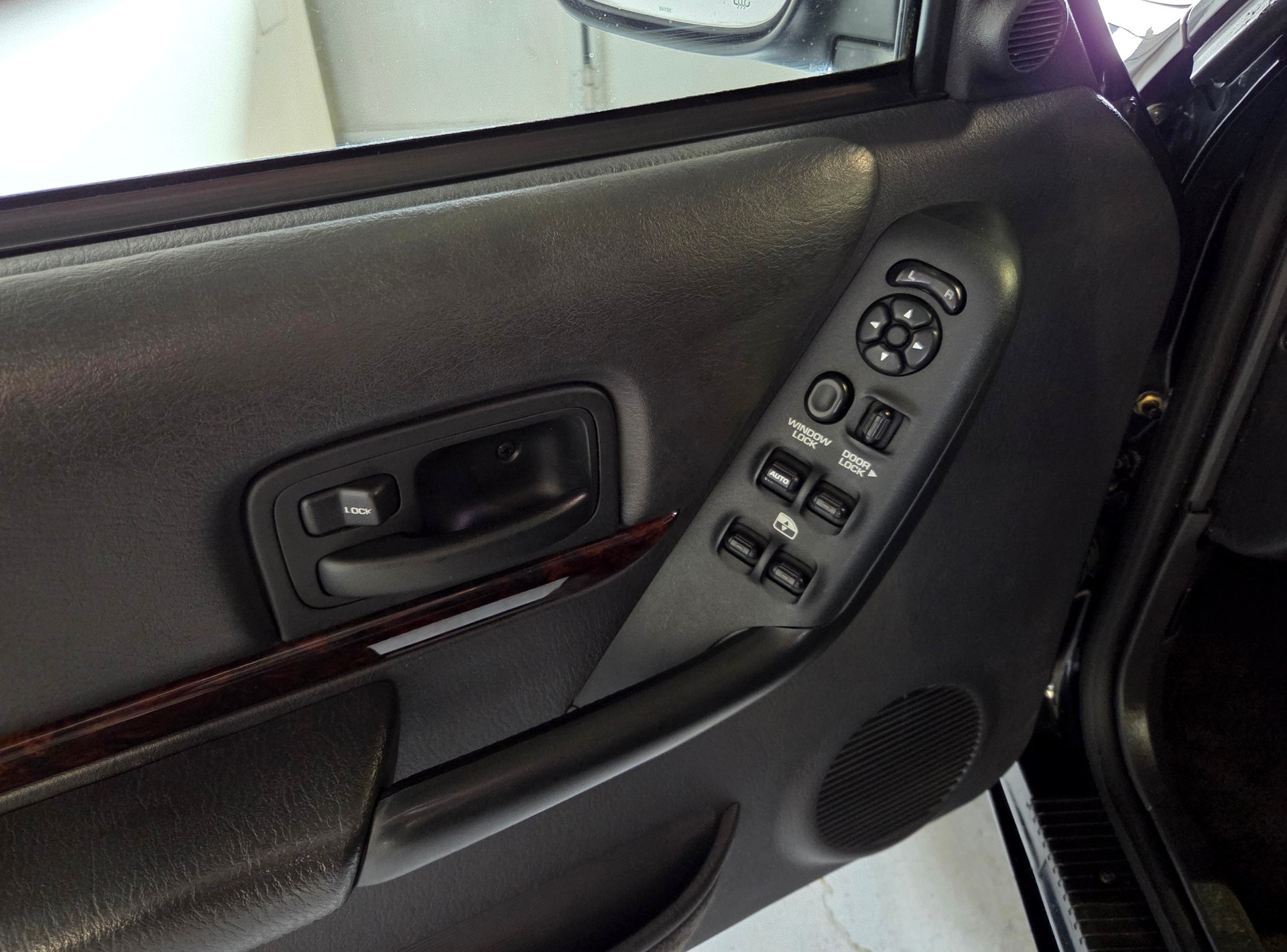 JEEP Cherokee 4.0 Limited-image-10