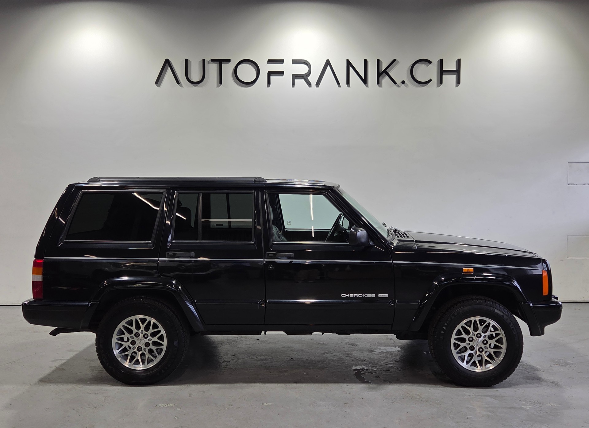 JEEP Cherokee 4.0 Limited-image-1