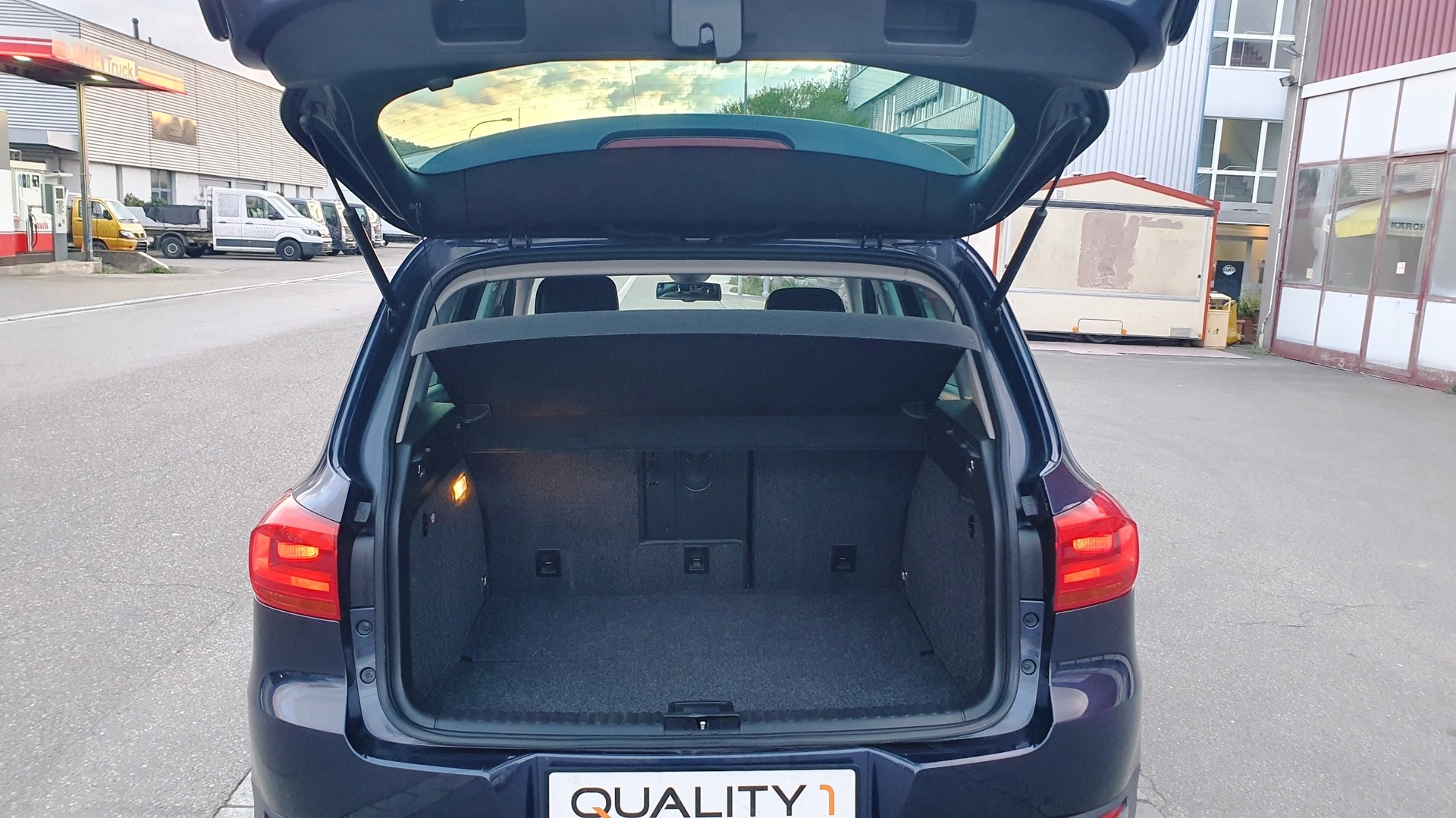VW Tiguan 2.0 TSI Sport&Style 4Motion DSG-image-12