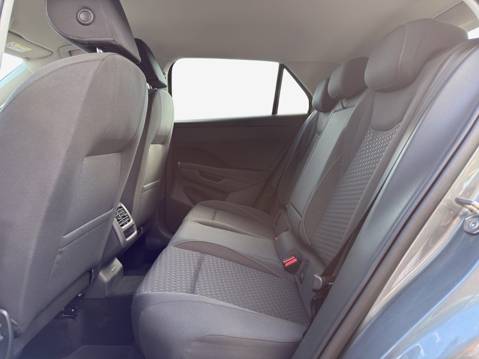 VW T-Roc 1.5 eTSI mHEV Life DSG-image-8