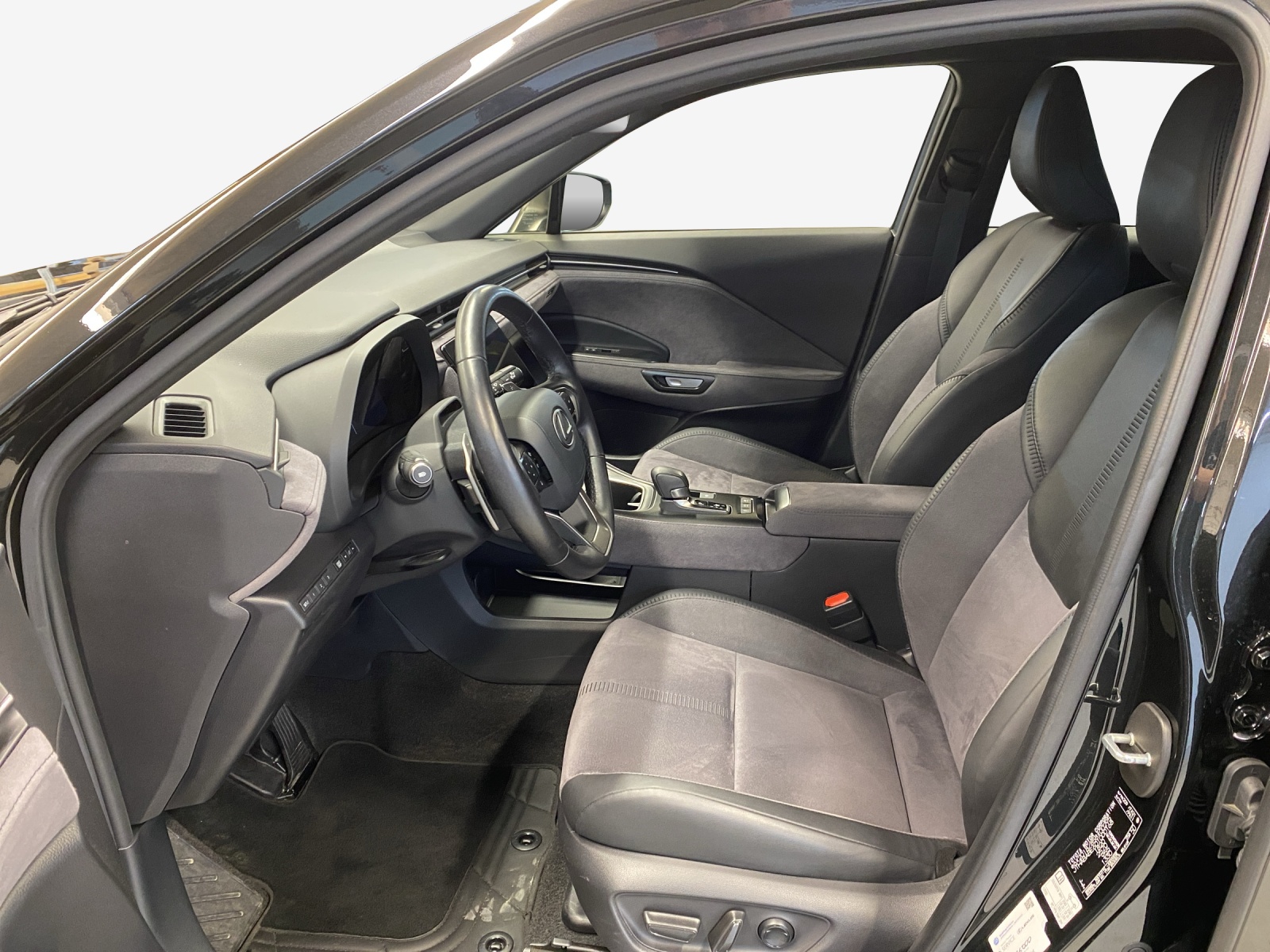 LEXUS LBX AWD Elegant CVT-image-7
