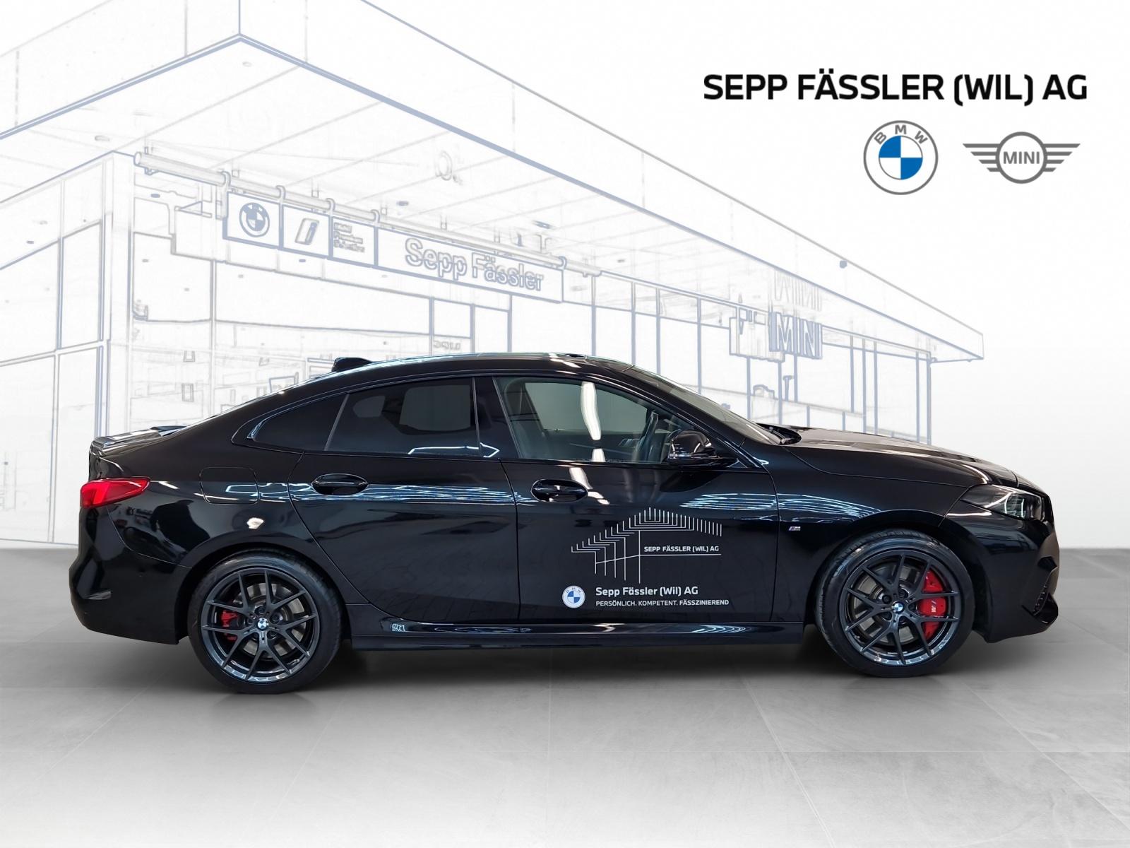 BMW M235i xDrive Gran Coupé-image-12