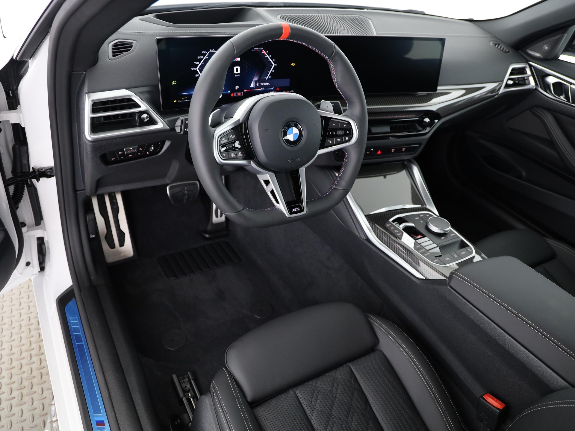 BMW M440i xDrive Cabrio-image-10