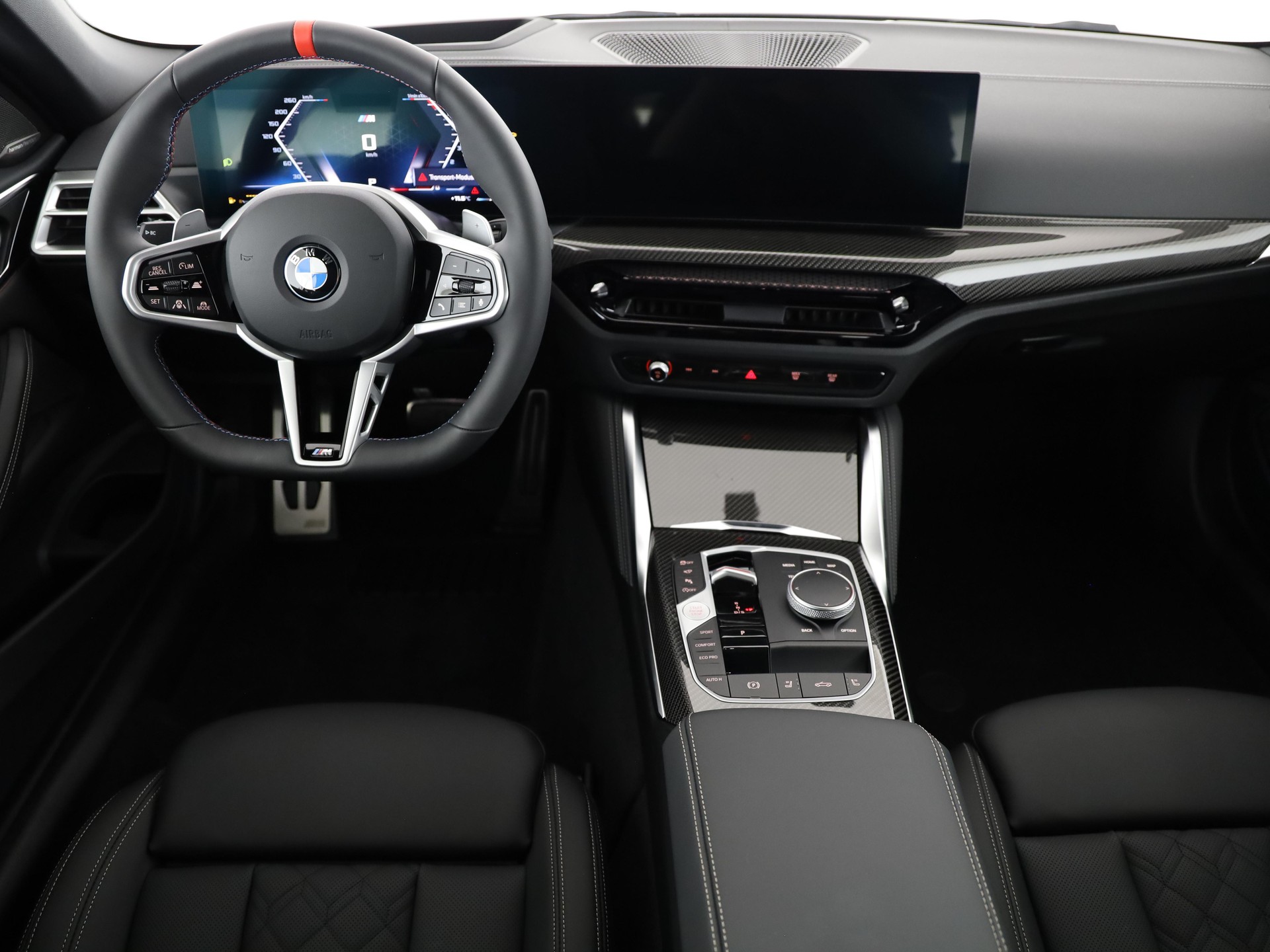 BMW M440i xDrive Cabrio-image-14