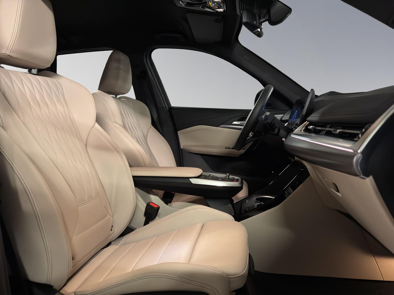 BMW X1 23i xDrive paddles-image-19