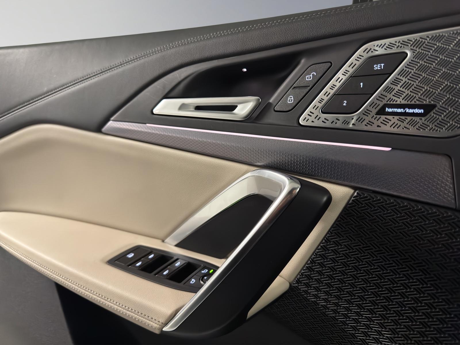 BMW X1 23i xDrive paddles-image-7