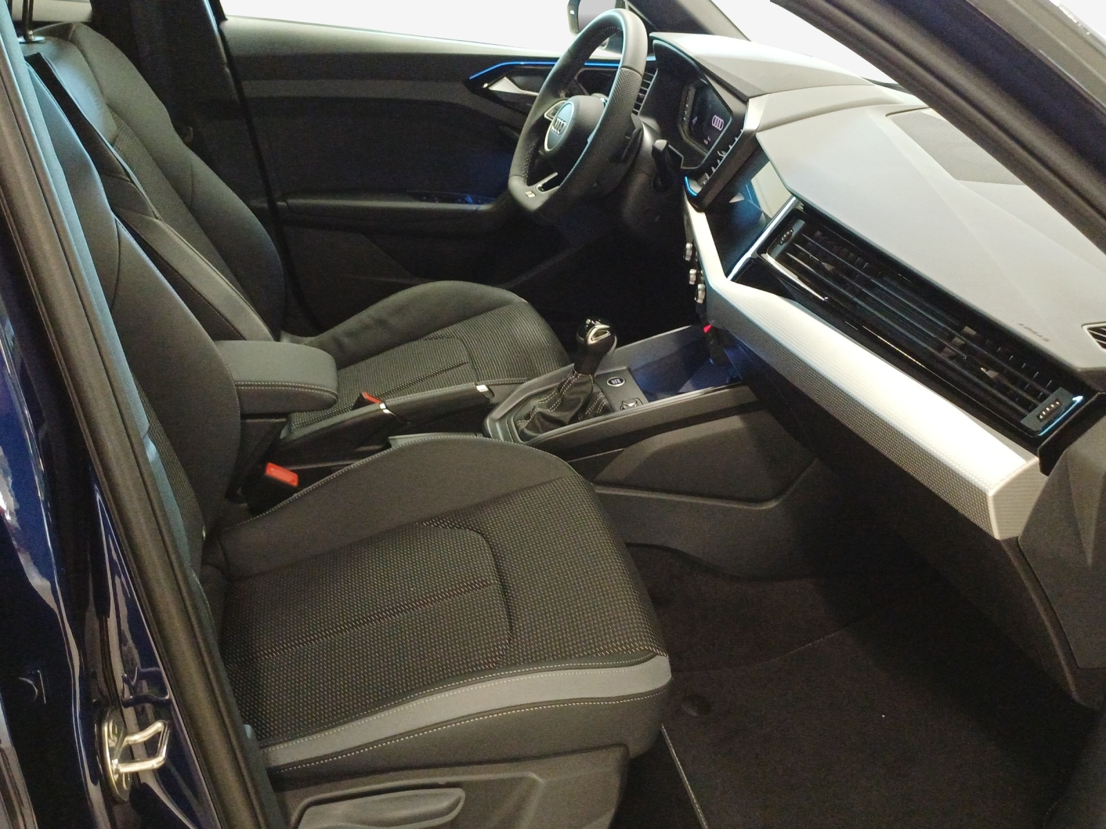 AUDI A1 Sportback 30 TFSI S Line Attraction S-tronic-image-15