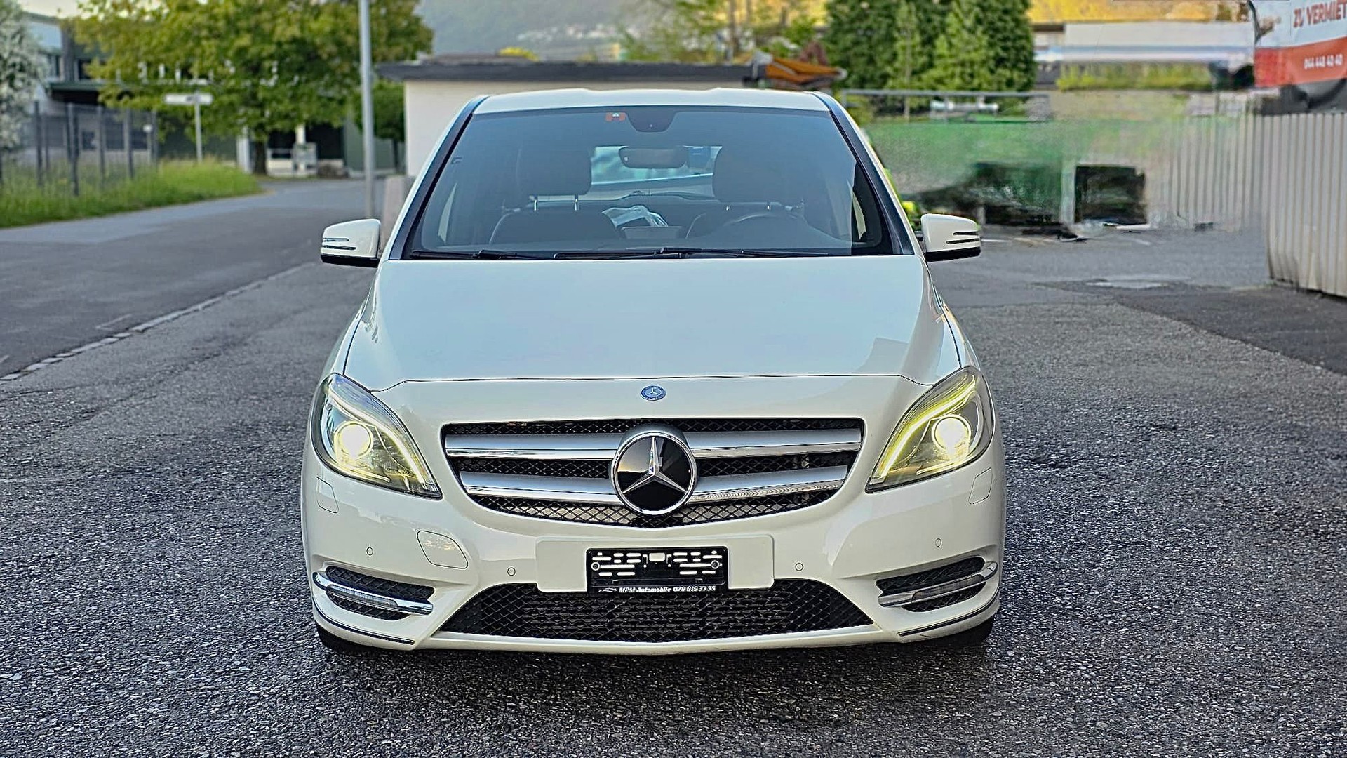 MERCEDES-BENZ B 220 4Matic 7G-DCT-image-0