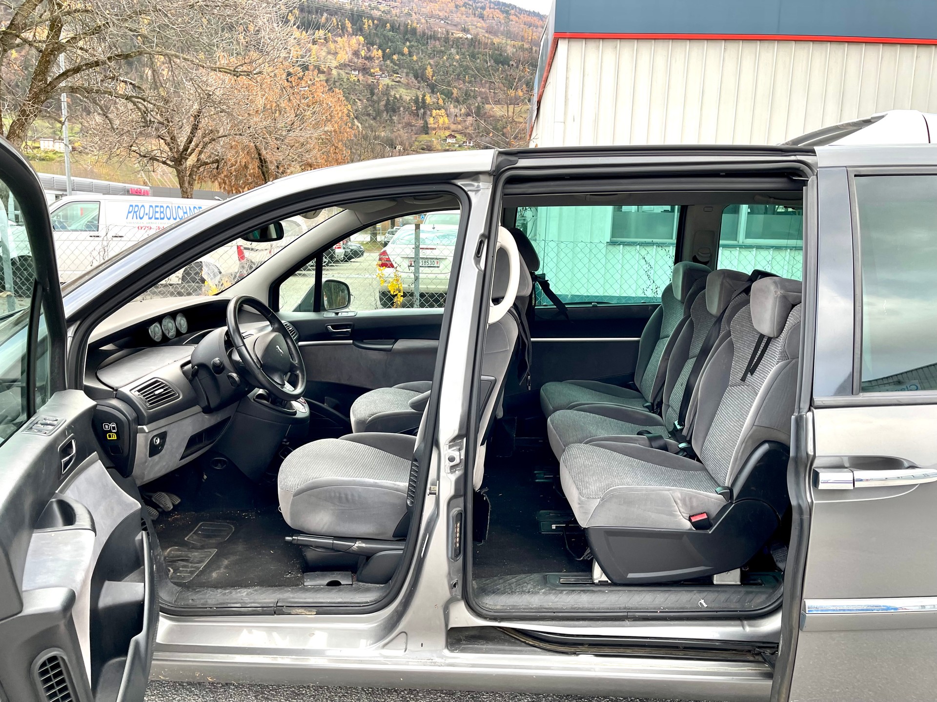 PEUGEOT 807 2.0 16V HDi (ST) Family+-image-16