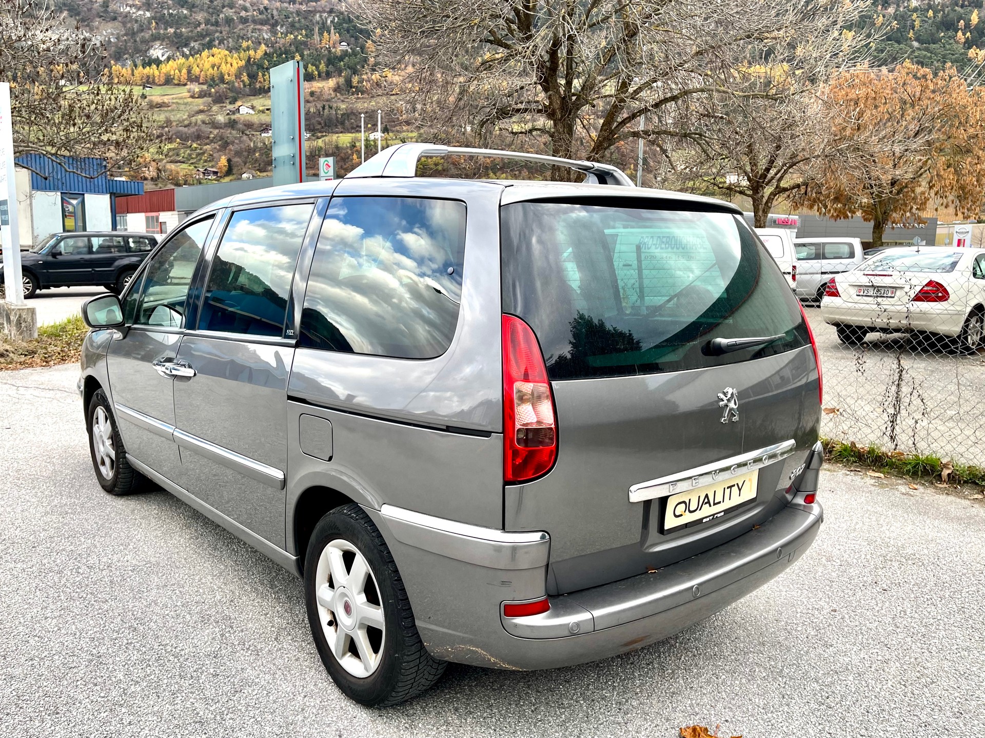 PEUGEOT 807 2.0 16V HDi (ST) Family+-image-8