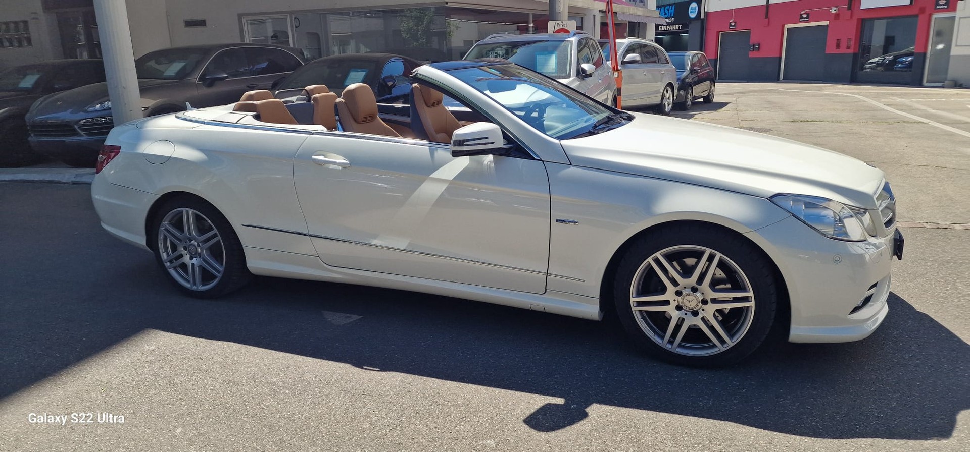MERCEDES-BENZ E 250 CGI BlueEfficiency Automatic-image-4