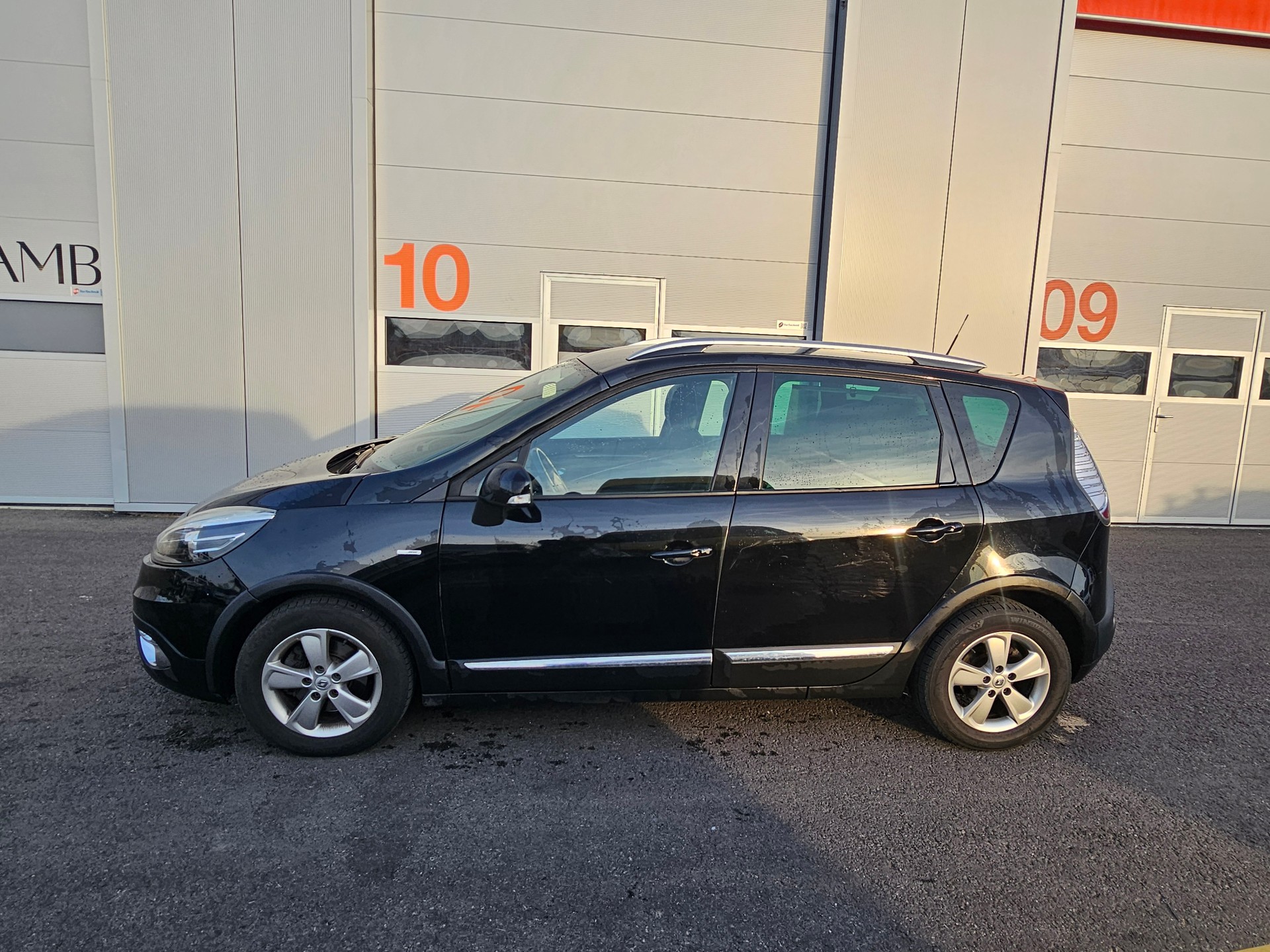RENAULT Scénic Xmod 1.6 dCi Bose Edition-image-1
