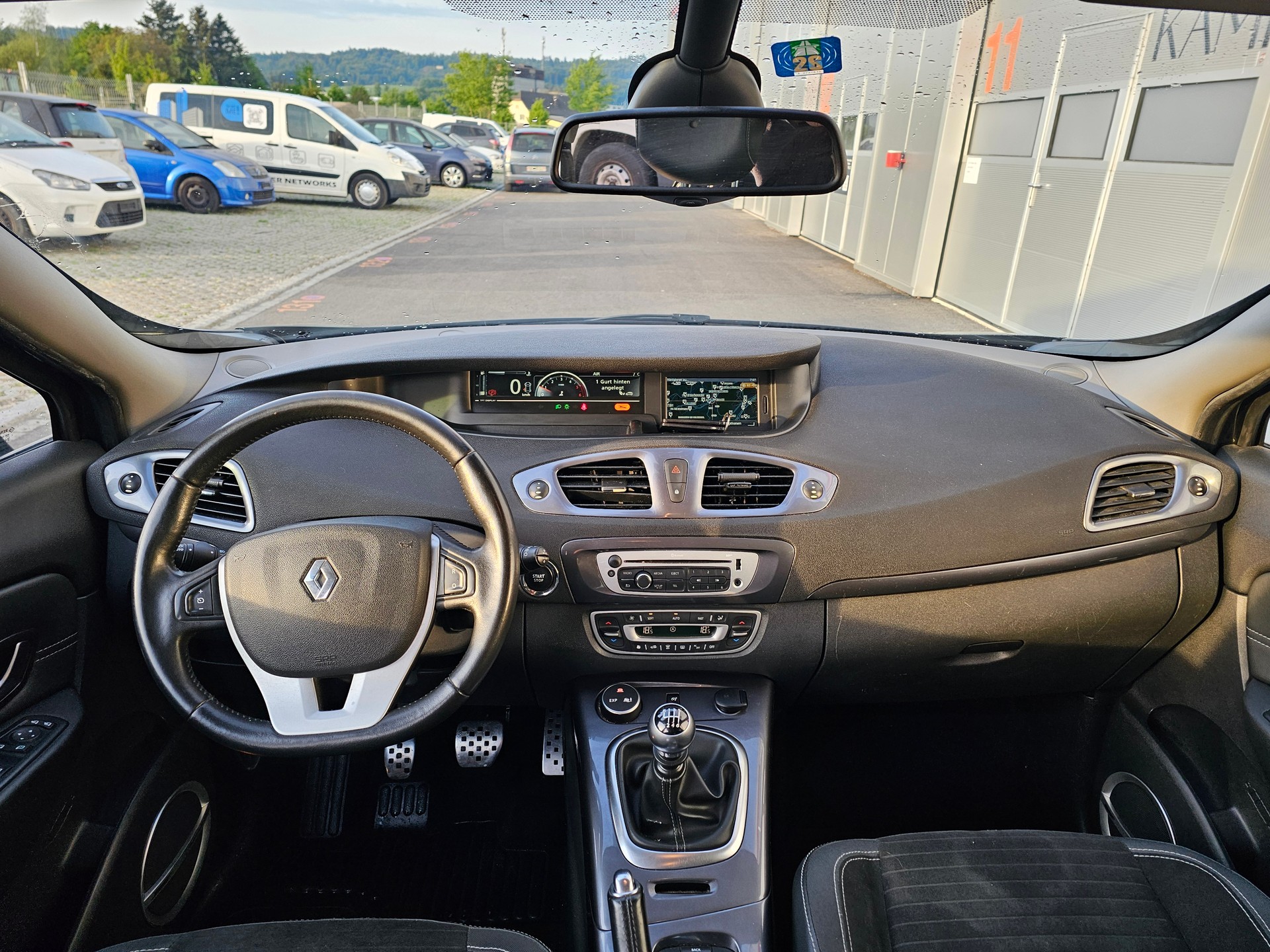 RENAULT Scénic Xmod 1.6 dCi Bose Edition-image-8