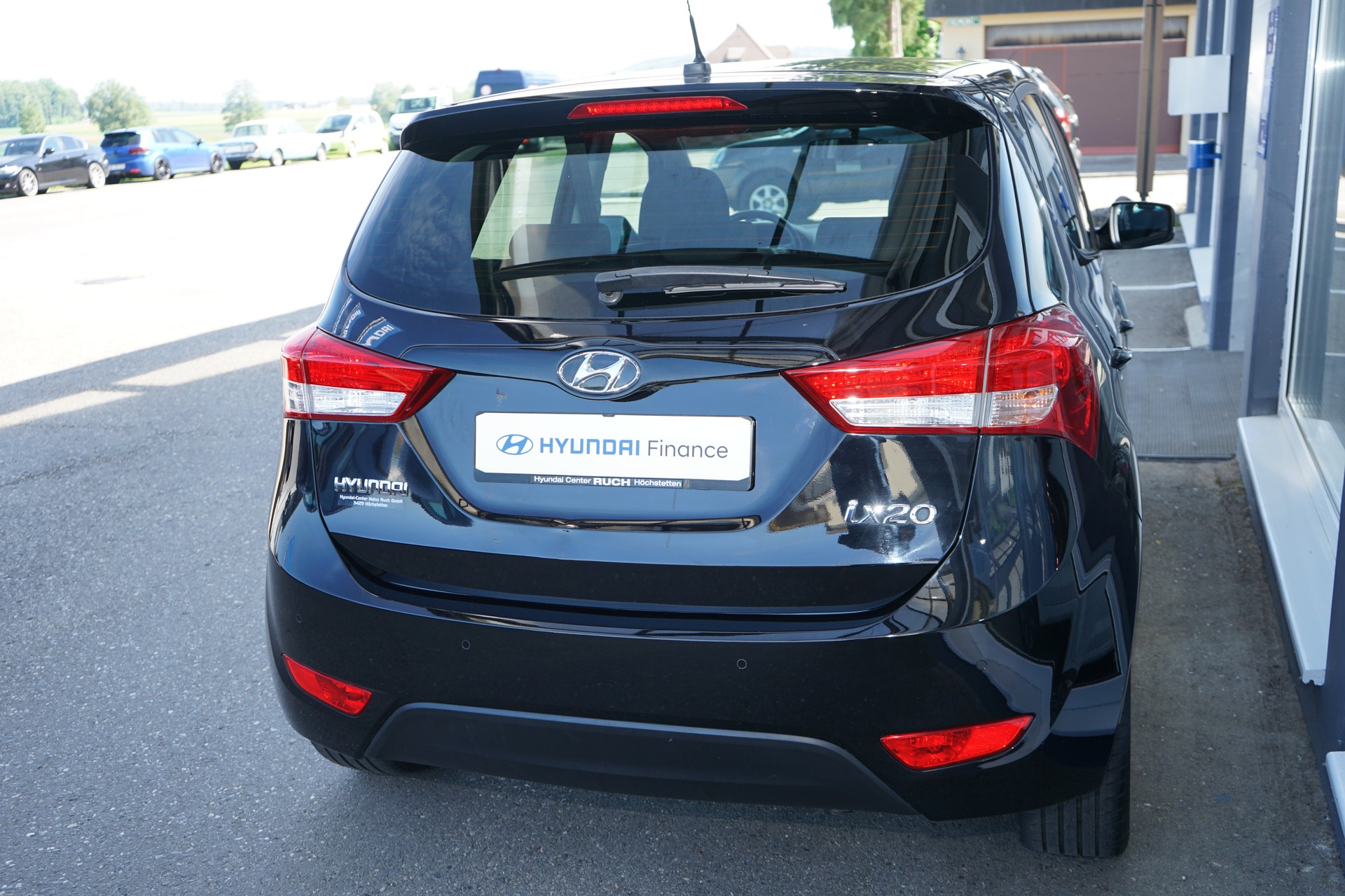 HYUNDAI iX20 1.6 Amplia Automatic-image-7