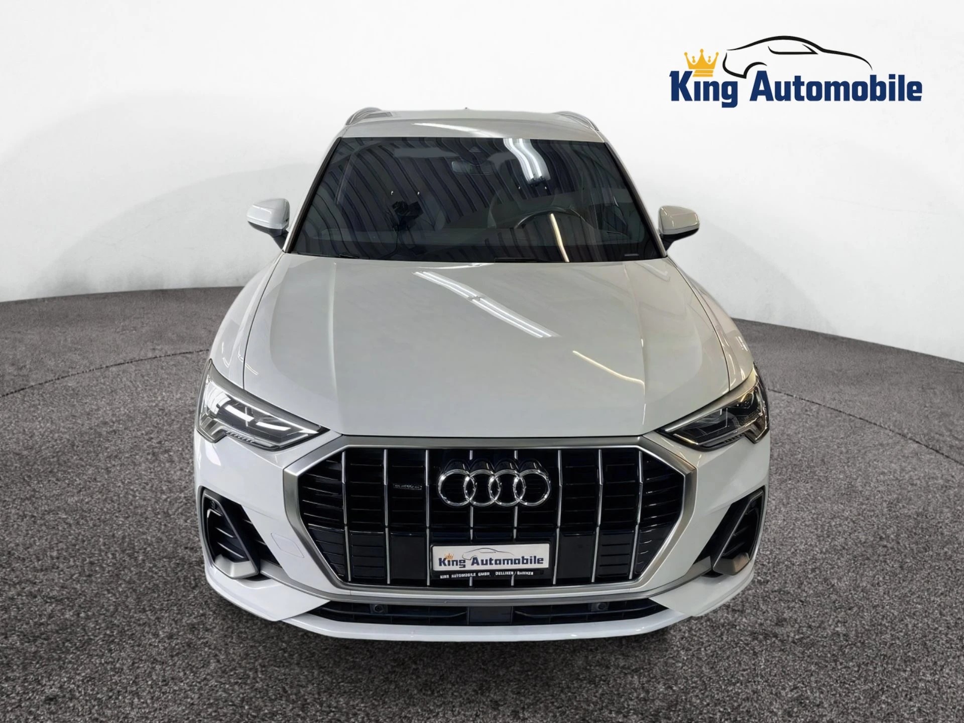 AUDI Q3 40 TFSI S line quattro S-tronic-image-2