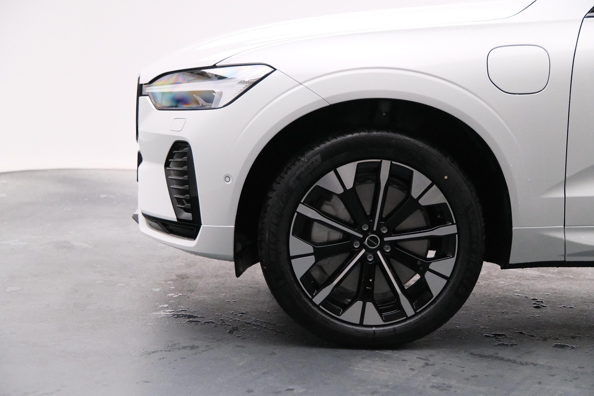VOLVO XC60 2.0 T6 TE Ultra Dark eAWD-image-5