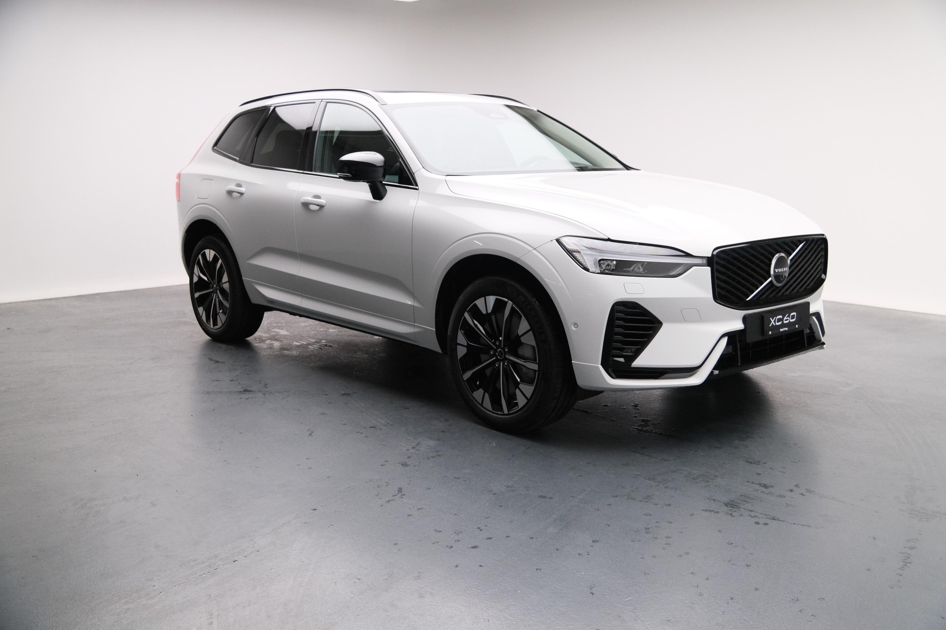 VOLVO XC60 2.0 T6 TE Ultra Dark eAWD-image-27