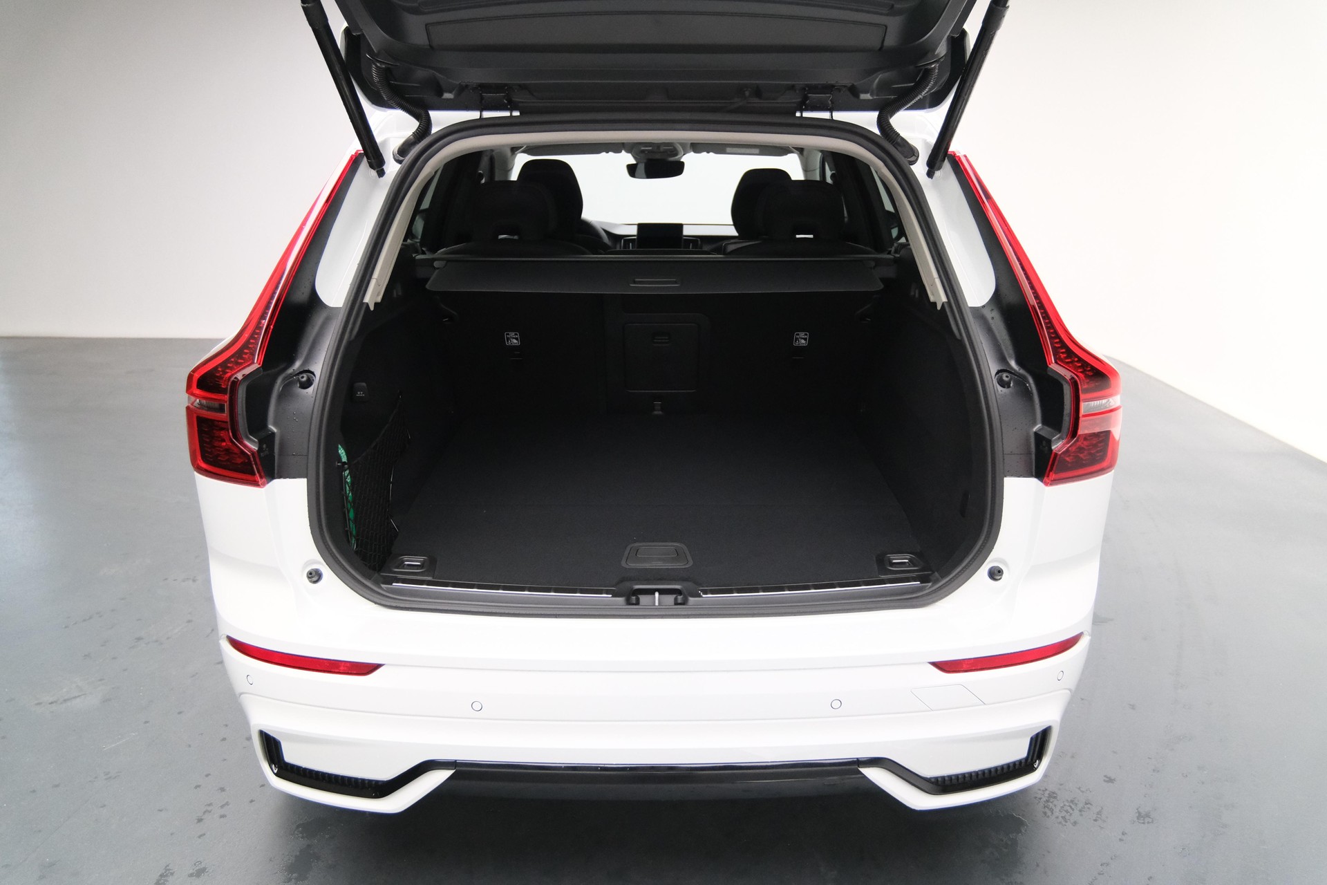 VOLVO XC60 2.0 T6 TE Ultra Dark eAWD-image-22