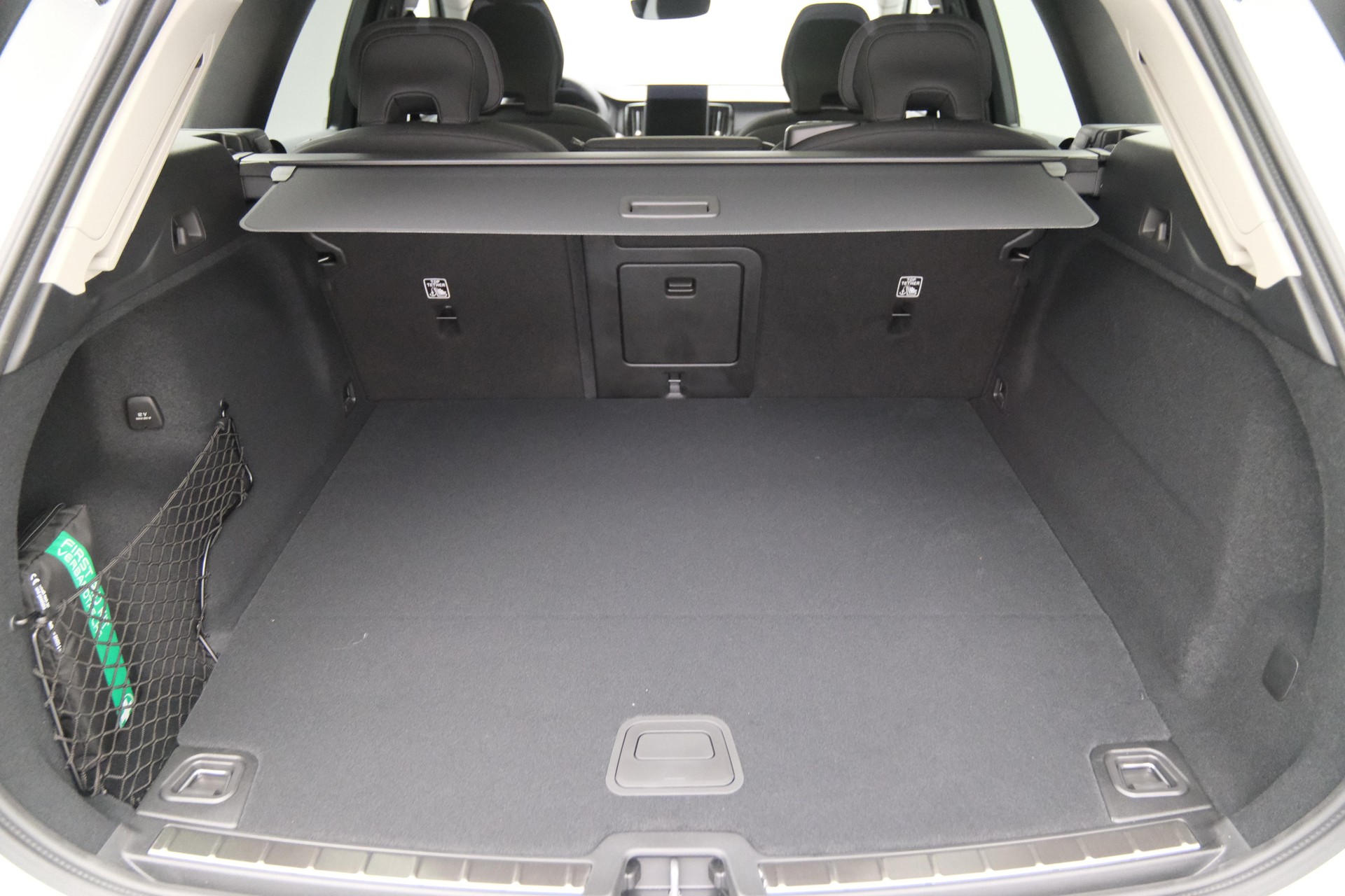 VOLVO XC60 2.0 T6 TE Ultra Dark eAWD-image-21