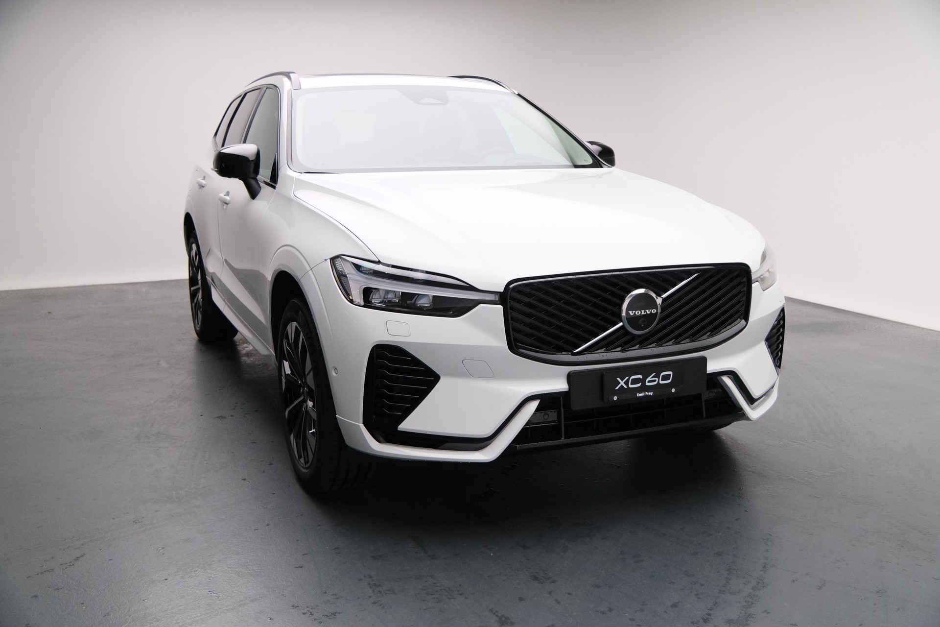 VOLVO XC60 2.0 T6 TE Ultra Dark eAWD-image-28