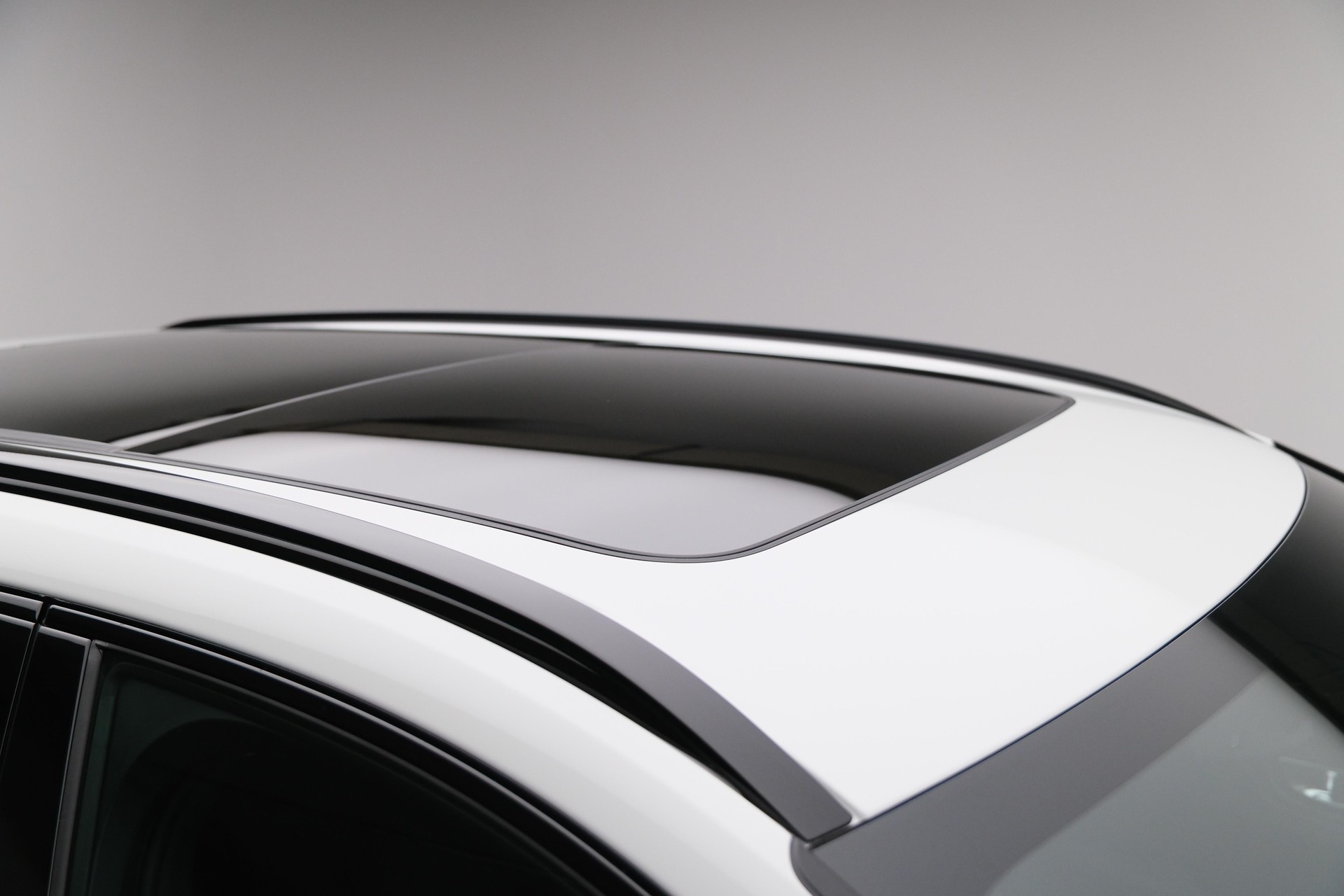VOLVO XC60 2.0 T6 TE Ultra Dark eAWD-image-33