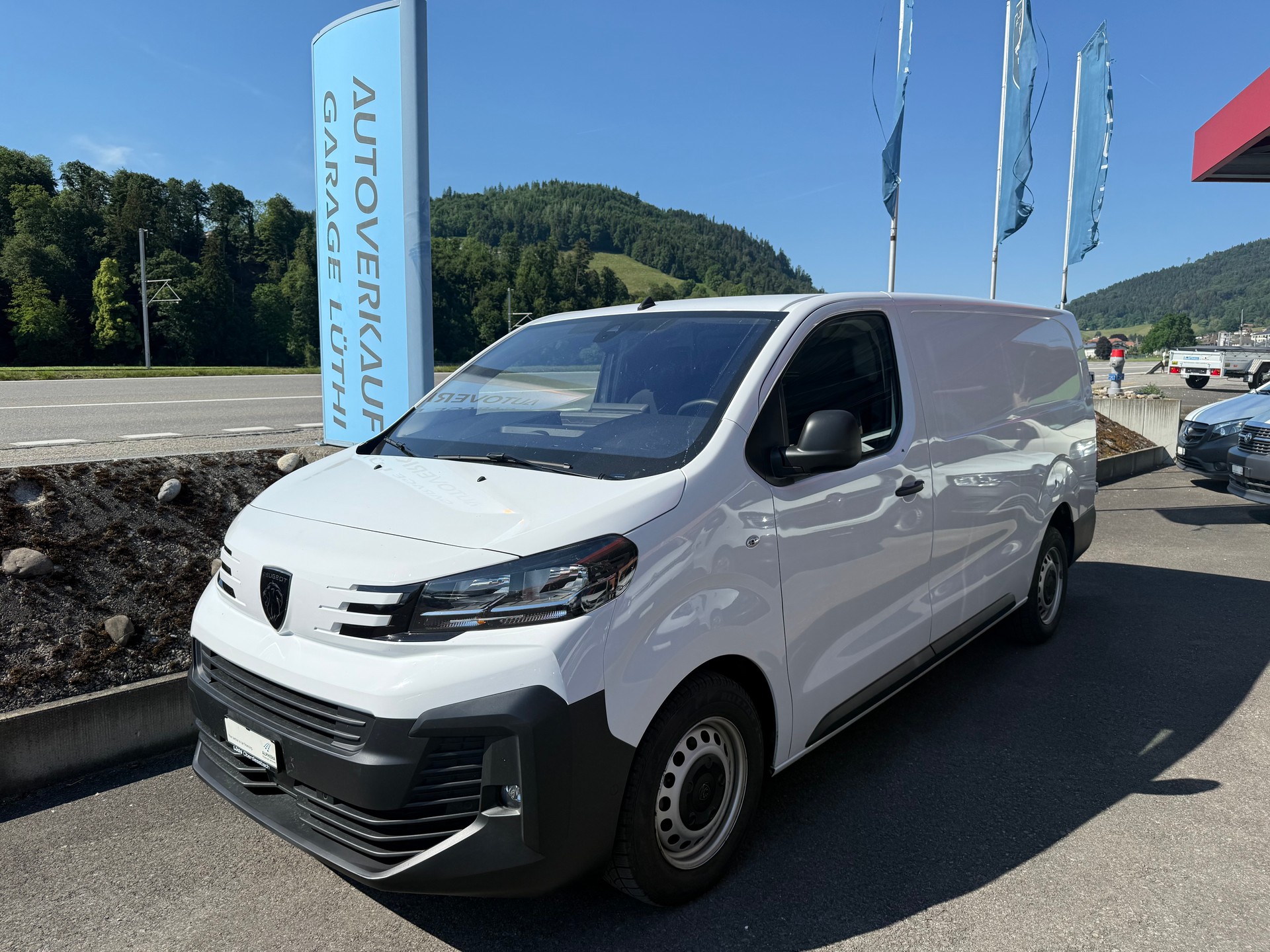 PEUGEOT Expert 2.0 BlueHDi 145 S&S Long EAT8