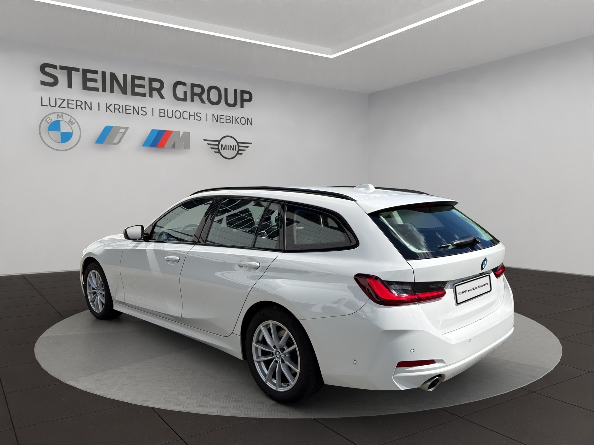 BMW 320d xDrive 48V Touring Steptronic-image-6