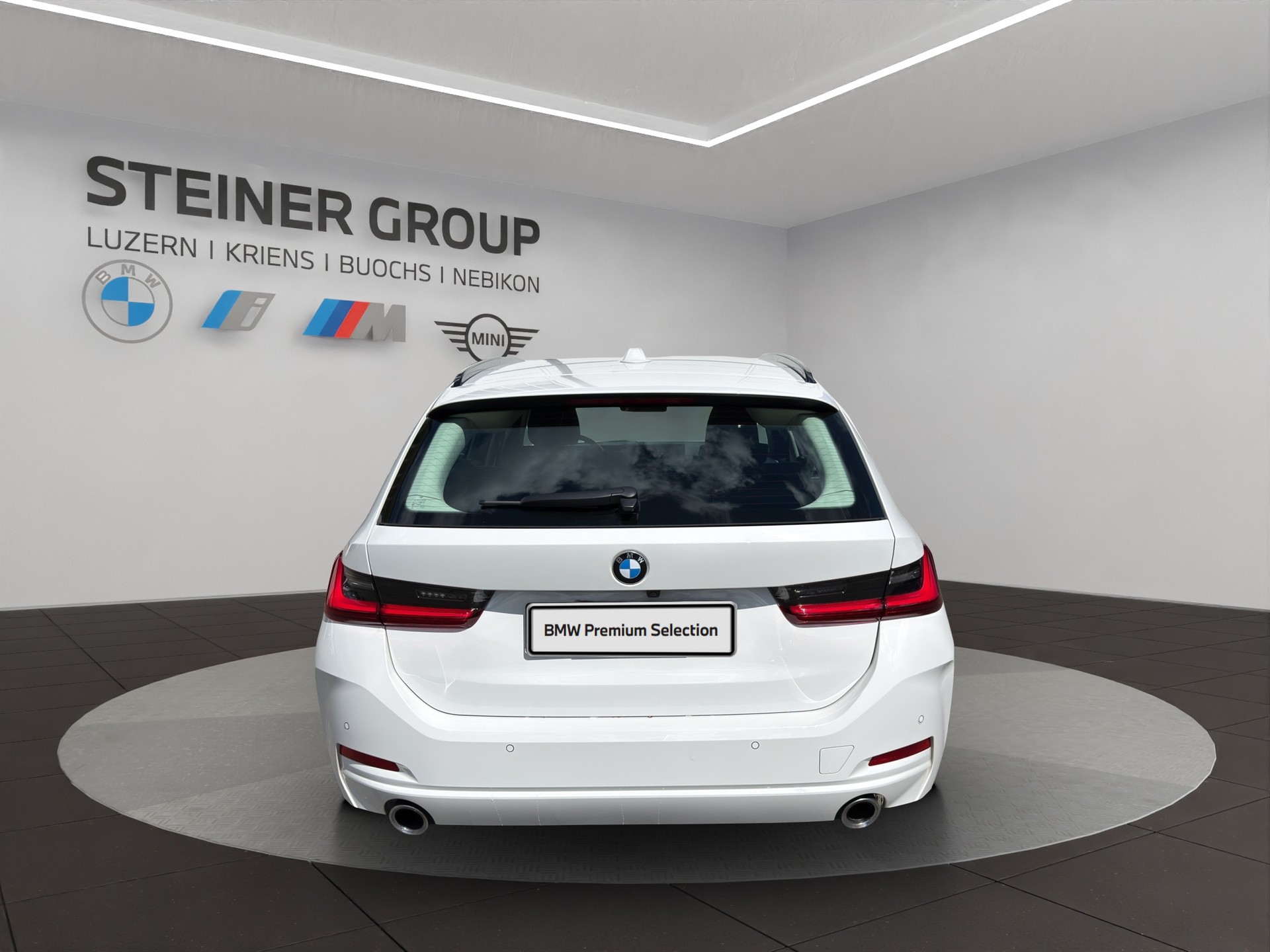 BMW 320d xDrive 48V Touring Steptronic-image-5