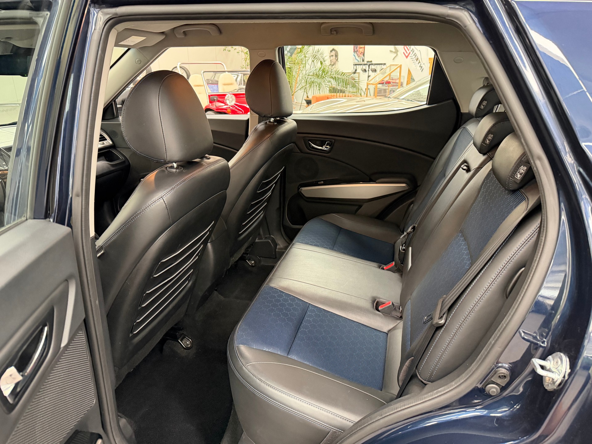 KGM-SsangYong Tivoli 1.6 eXDi Quartz 4WD-image-6