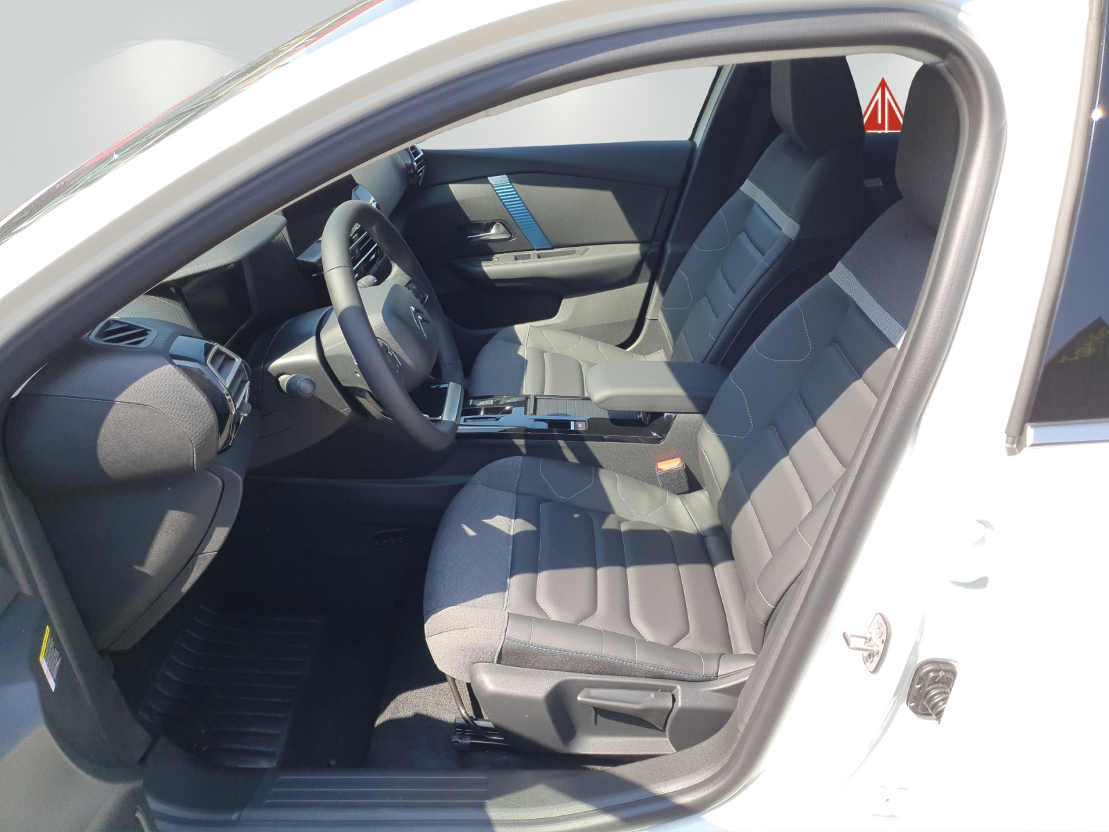 CITROEN C4 X Shine-image-7