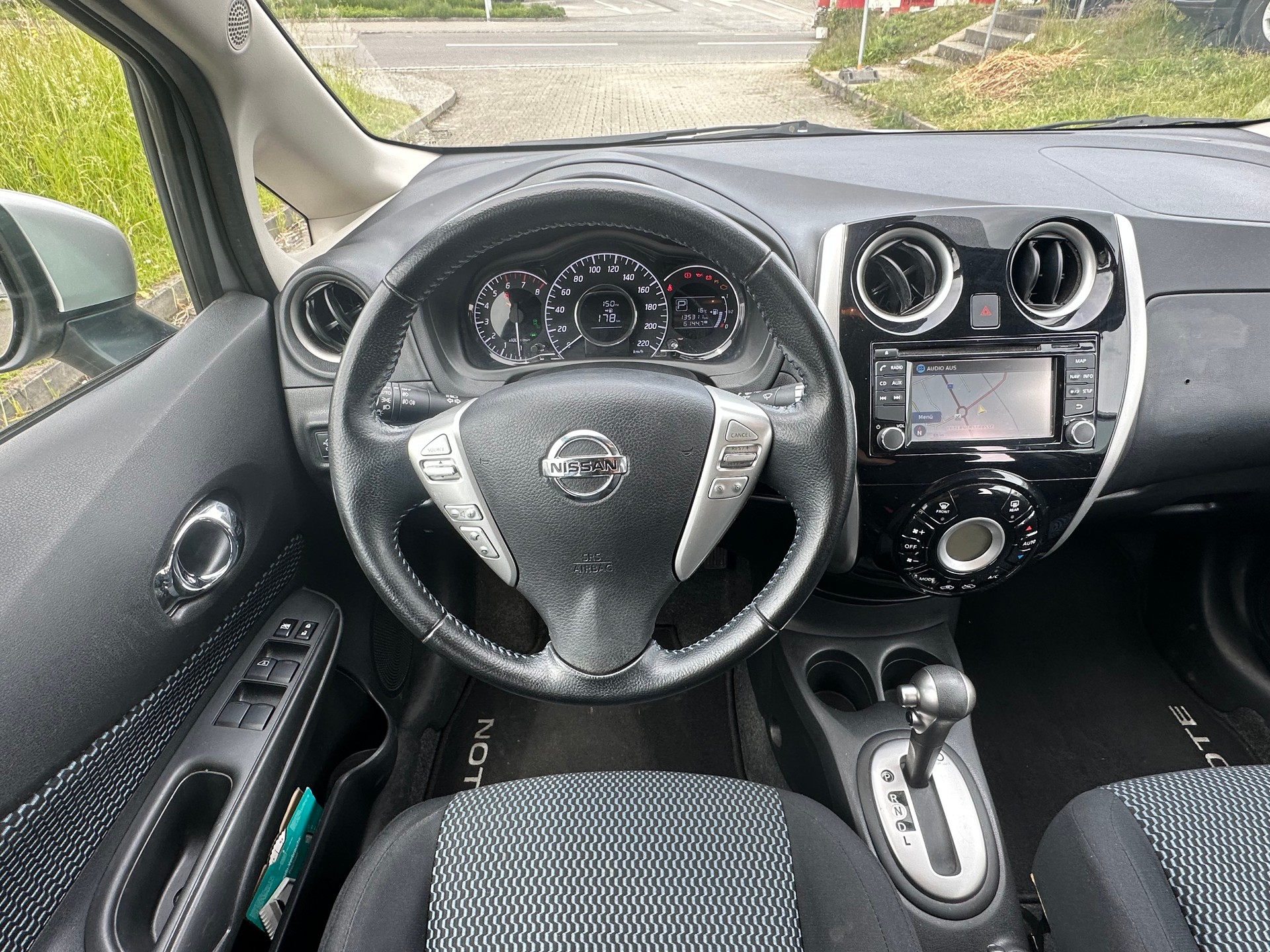 NISSAN Note 1.2 DIG-S n-tec CVT-image-9