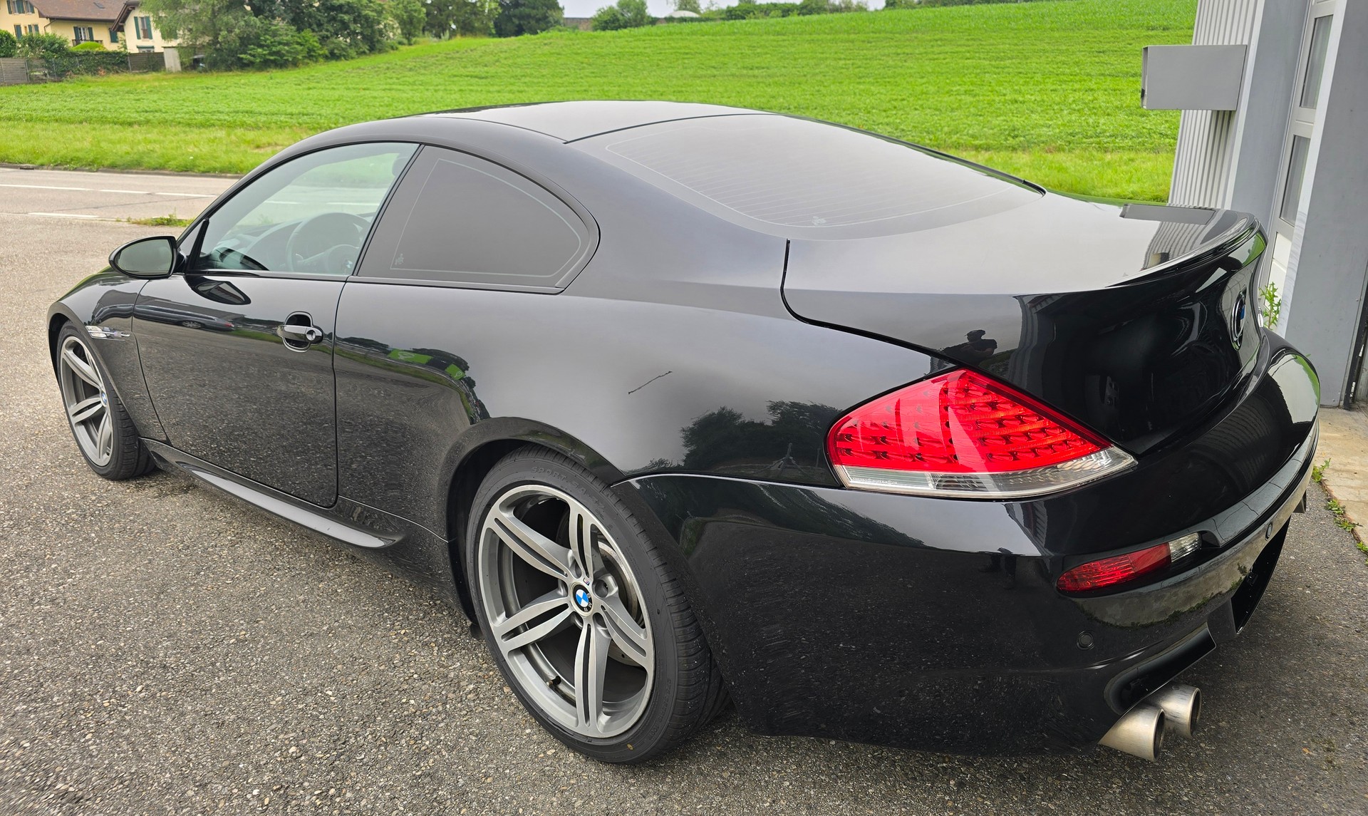 BMW M6-image-7