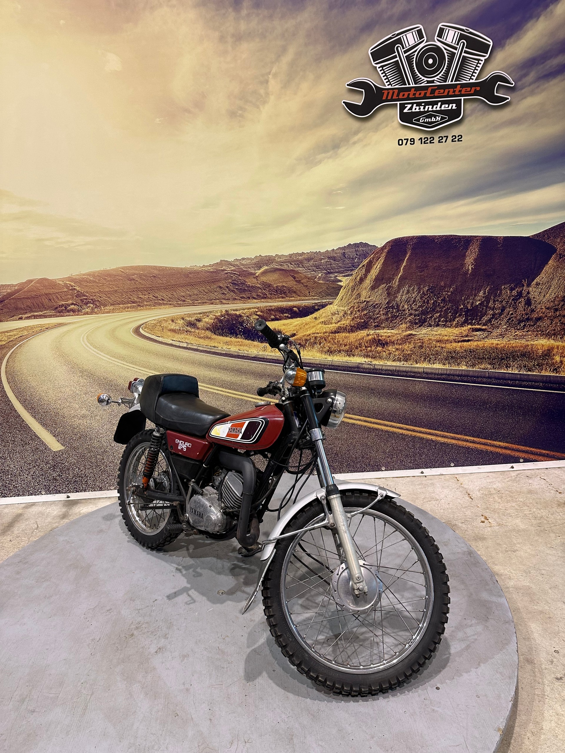 YAMAHA DT 125-showroom-element-1