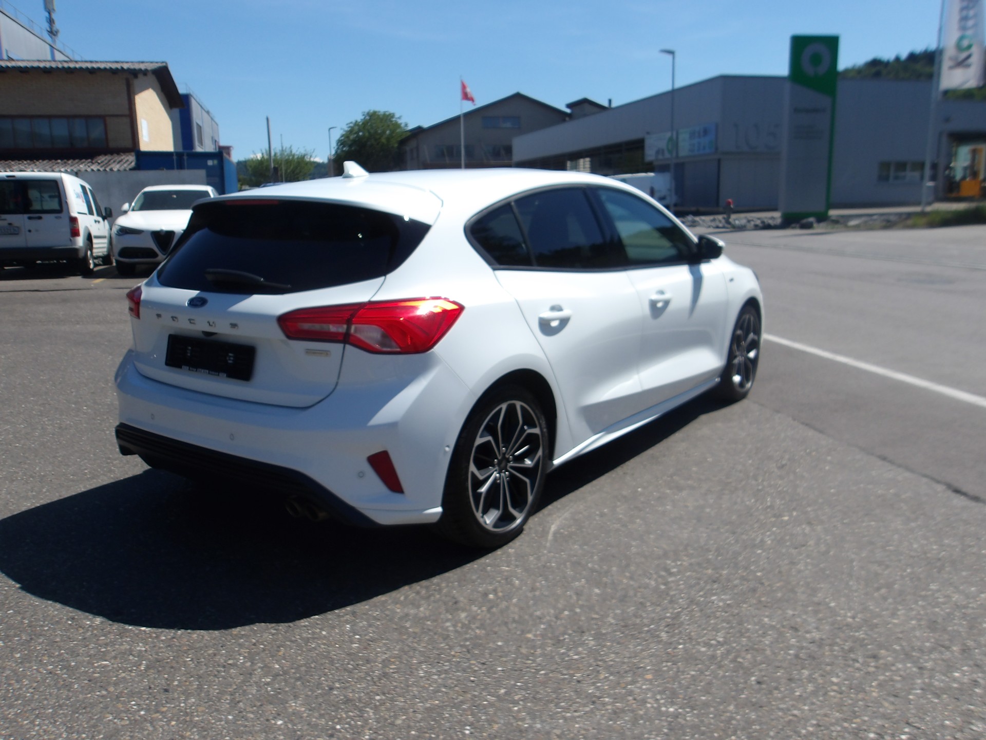 FORD Focus 1.0 SCTi Business-image-4