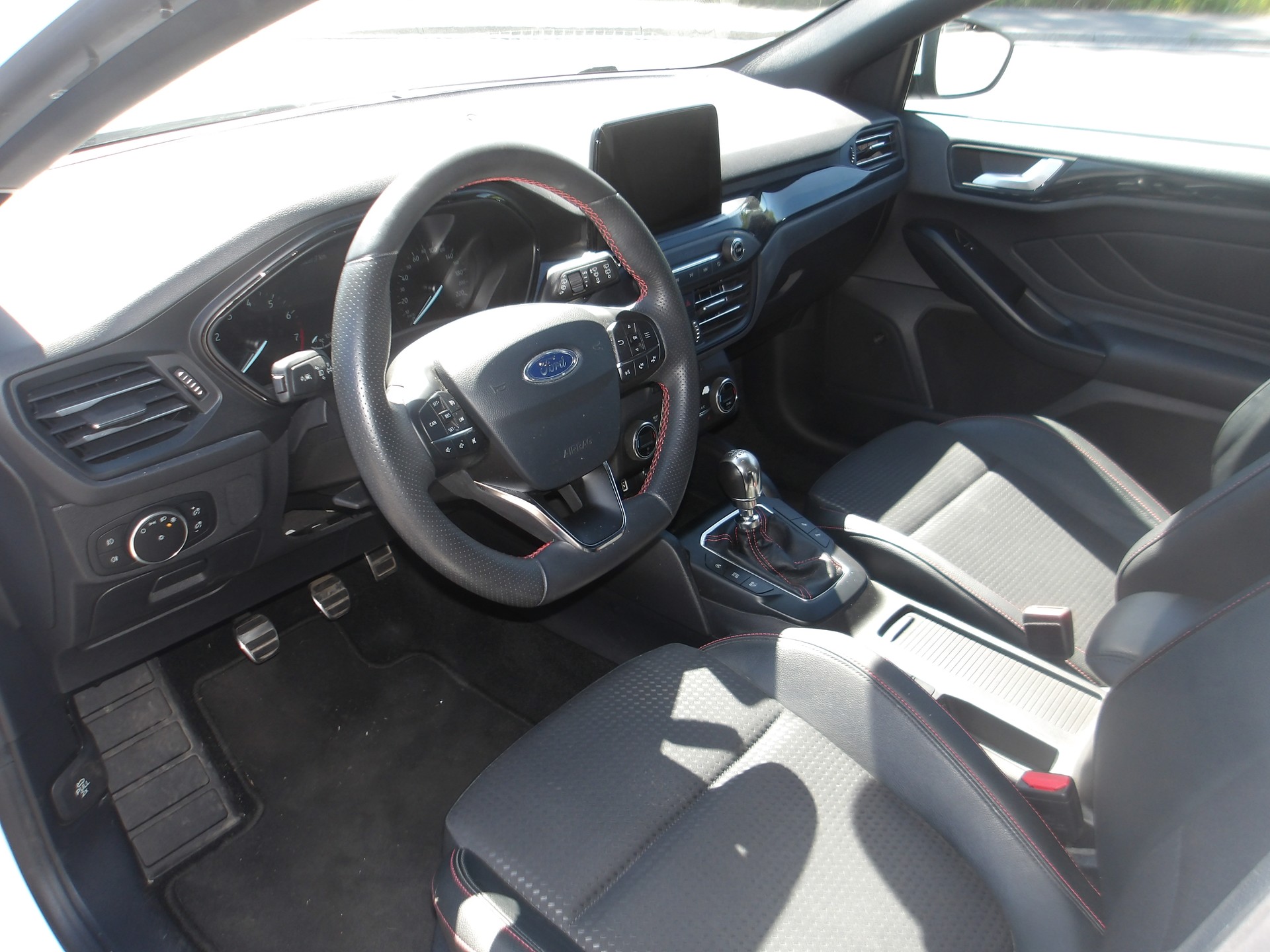 FORD Focus 1.0 SCTi Business-image-9