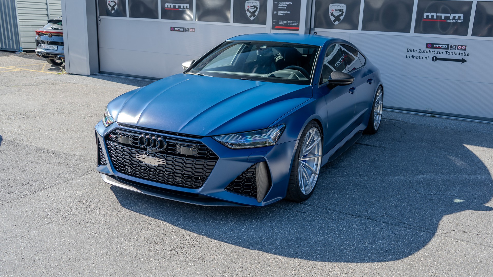 AUDI RS7 4.0 V8 TFSI performance ***KERAMIK / MATT CARBON / MATTLACK / TOP AUSSTATTUNG***-image-2