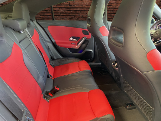 MERCEDES-BENZ CLA 200 8G AMG Line 4M-image-12