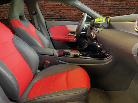 MERCEDES-BENZ CLA 200 8G AMG Line 4M-image-11