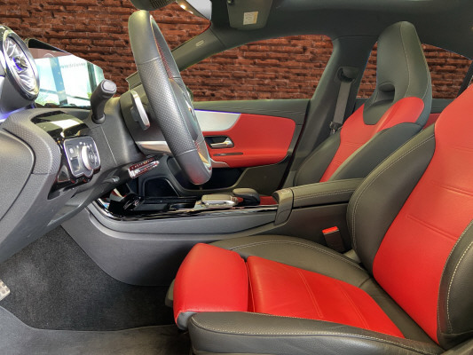 MERCEDES-BENZ CLA 200 8G AMG Line 4M-image-10