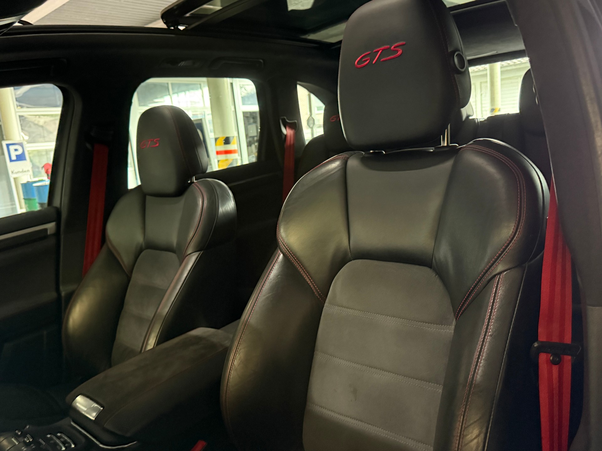 PORSCHE Cayenne GTS-image-12