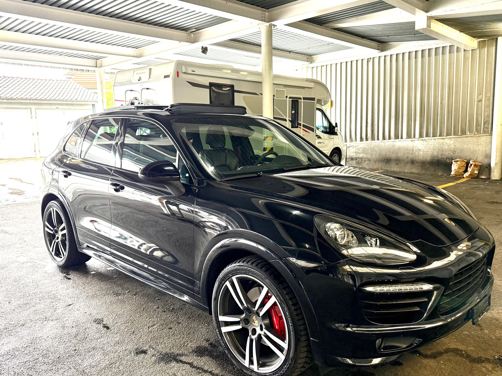 PORSCHE Cayenne GTS-image-0