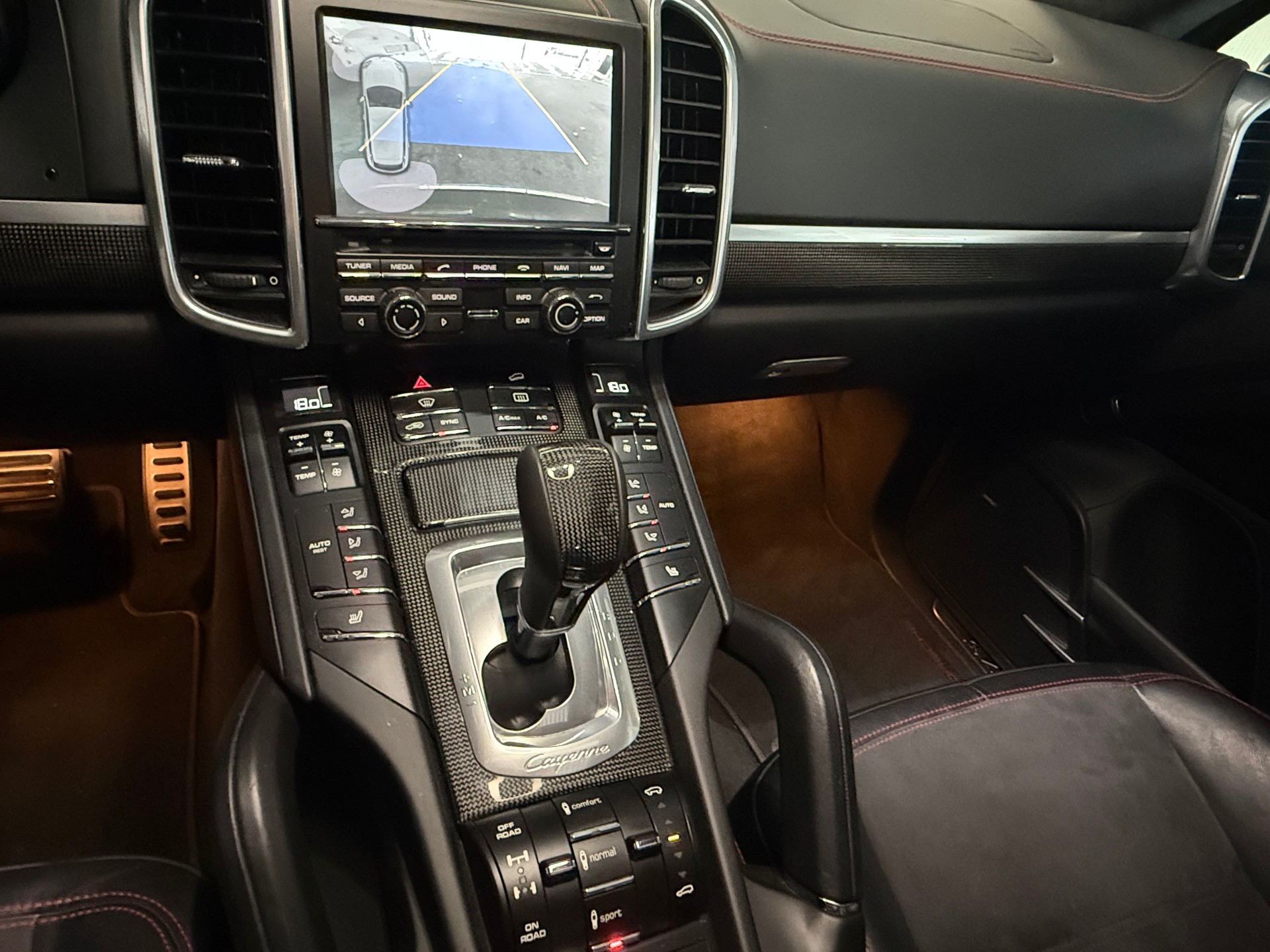 PORSCHE Cayenne GTS-image-15