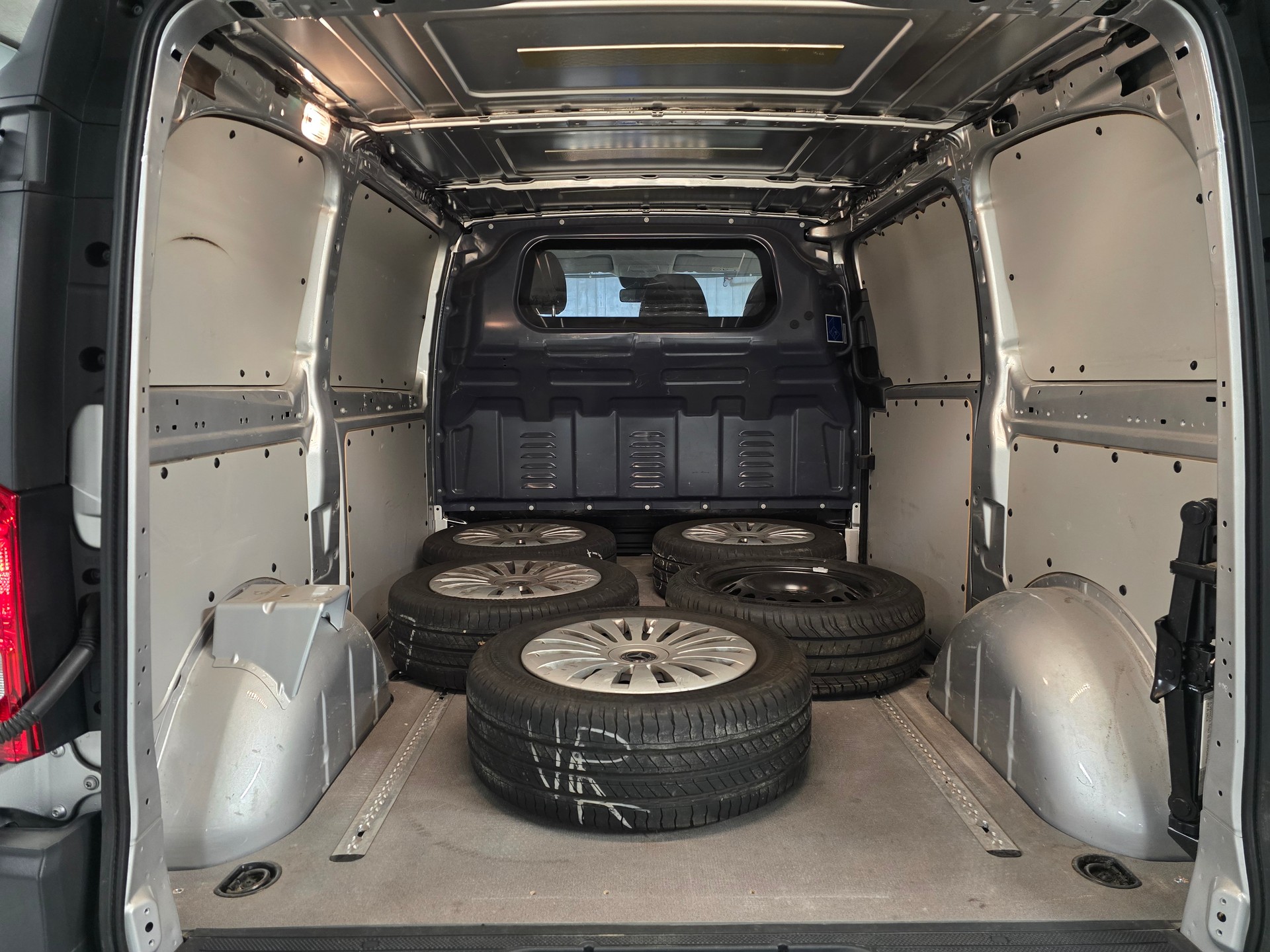 MERCEDES-BENZ Vito 119 CDI Lang 9G-Tronic 4M Base-image-17