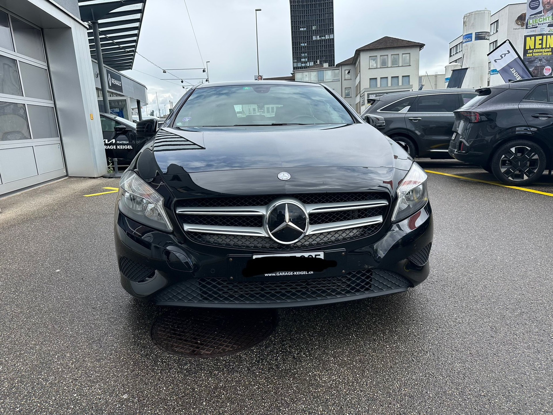 MERCEDES-BENZ A 180 Style-image-1